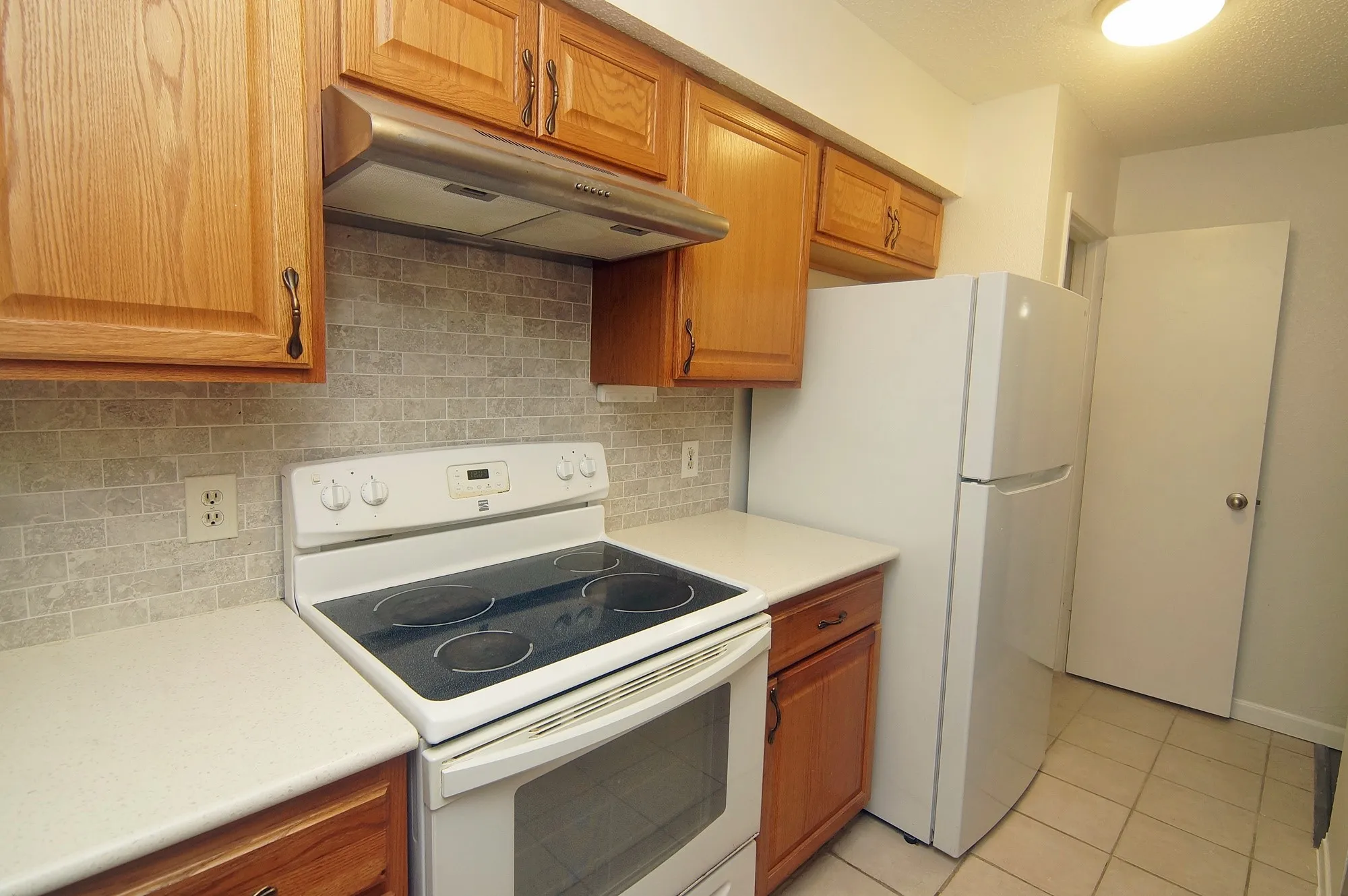 Condominium For Rent in Dallas County , 12480 Abrams Road 201, Dallas, Texas 75243, 1 Bedroom, 1 Bathroom, Garage spaces, 732 Sqft, built in 1982, Price $1,200, mls#21327593, Real Estate Agent in Dallas, Homes For Rent in Dallas county, Homes For Rent in Dallas, Realtor in Dallas Texas, Real Estate Brokerage Independent Realty Texas, Luminita Cordes Realtor