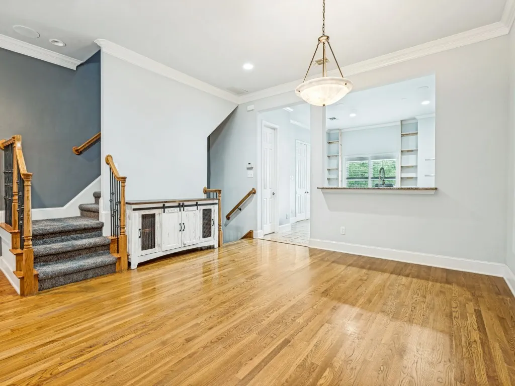 Townhouse For Sale in Dallas County , 1430 Pecos Street, Dallas, Texas 75204, 2 Bedroom, 3 Bathroom, 2 Garage spaces, 2,265 Sqft, built in 2002, mls#21326582, Real Estate Agent in Dallas, Homes For Sale in Dallas county, Homes For Sale in Dallas, Realtor in Dallas Texas, Real Estate Brokerage Independent Realty Texas, Luminita Cordes Realtor