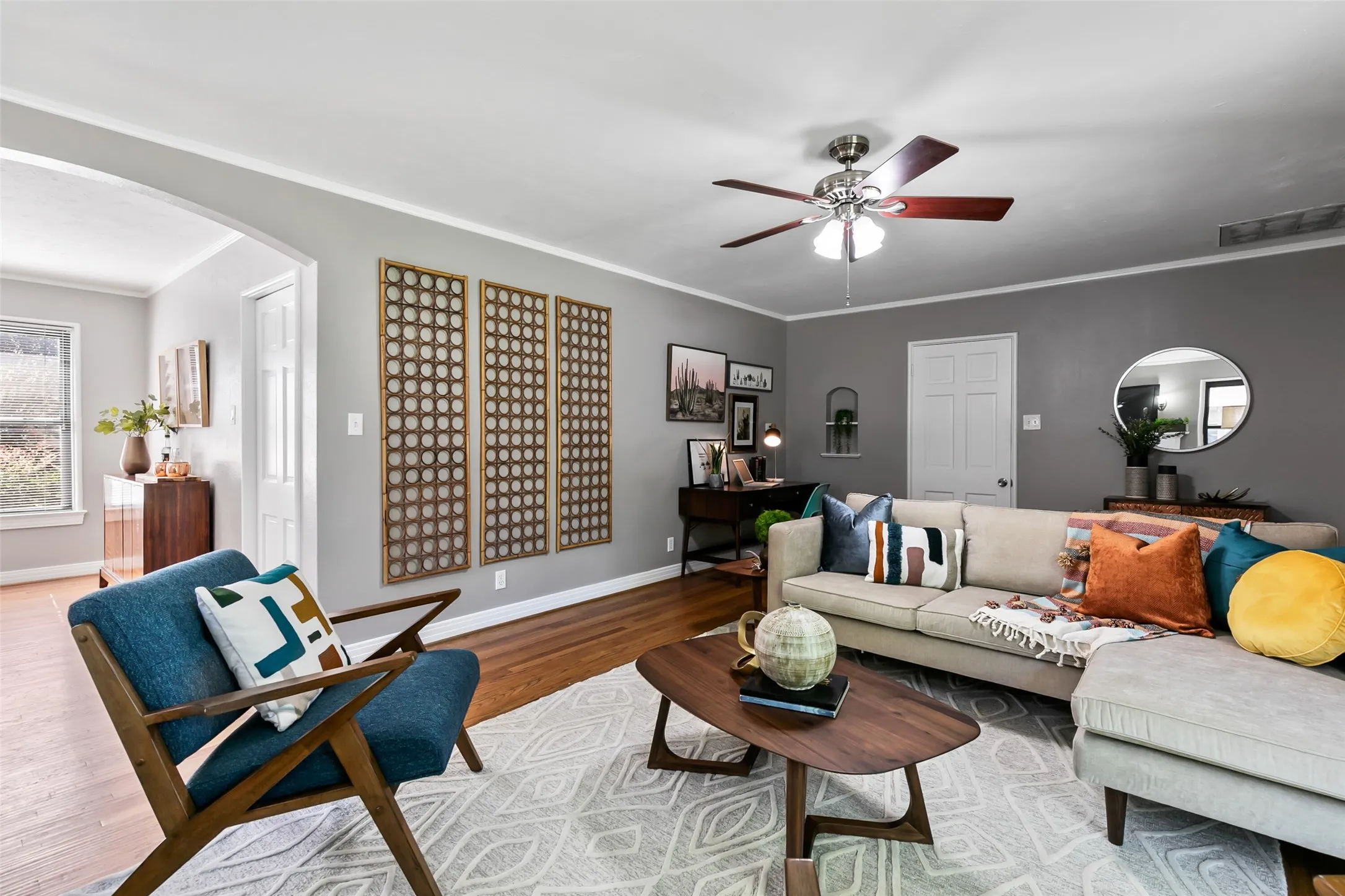 Single Family Residence For Rent in Dallas County , 4206 Somerville Avenue, Dallas, Texas 75206, 3 Bedroom, 3 Bathroom, Garage spaces, 2,033 Sqft, built in 1940, mls#21327602, Real Estate Agent in Dallas, Homes For Rent in Dallas county, Homes For Rent in Dallas, Realtor in Dallas Texas, Real Estate Brokerage Independent Realty Texas, Luminita Cordes Realtor