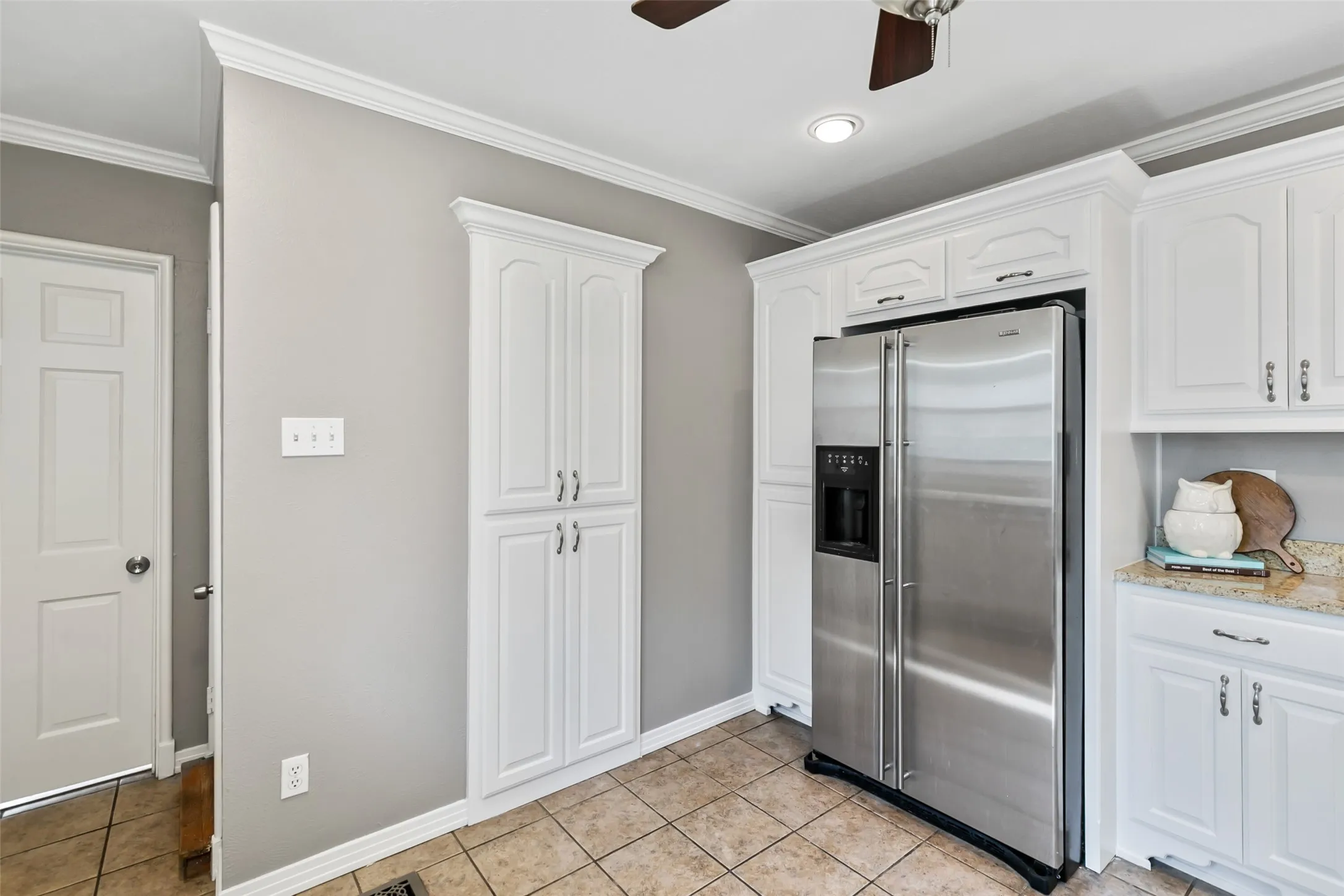 Single Family Residence For Rent in Dallas County , 4206 Somerville Avenue, Dallas, Texas 75206, 3 Bedroom, 3 Bathroom, Garage spaces, 2,033 Sqft, built in 1940, mls#21327602, Real Estate Agent in Dallas, Homes For Rent in Dallas county, Homes For Rent in Dallas, Realtor in Dallas Texas, Real Estate Brokerage Independent Realty Texas, Luminita Cordes Realtor