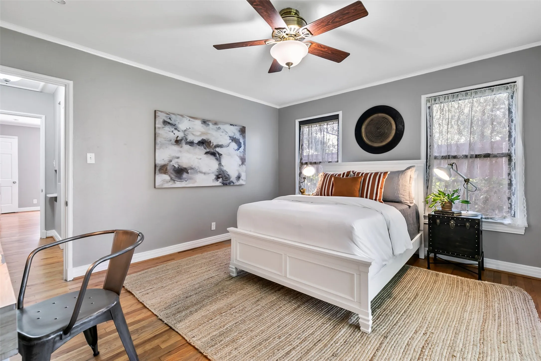 Single Family Residence For Rent in Dallas County , 4206 Somerville Avenue, Dallas, Texas 75206, 3 Bedroom, 3 Bathroom, Garage spaces, 2,033 Sqft, built in 1940, mls#21327602, Real Estate Agent in Dallas, Homes For Rent in Dallas county, Homes For Rent in Dallas, Realtor in Dallas Texas, Real Estate Brokerage Independent Realty Texas, Luminita Cordes Realtor
