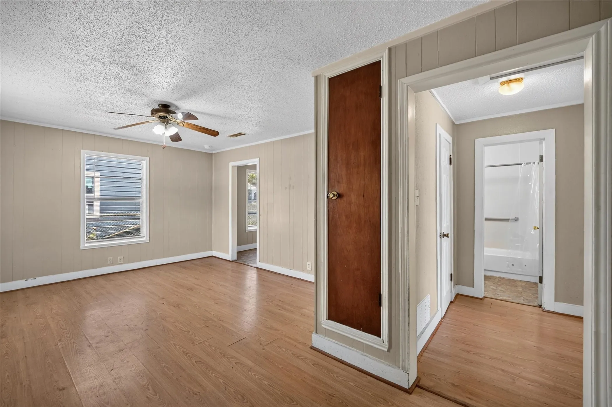 Single Family Residence For Sale in Dallas County , 4450 Percy Street, Lancaster, Texas 75134, 2 Bedroom, 1 Bathroom, Garage spaces, 844 Sqft, built in 1950, mls#21327603, Real Estate Agent in Lancaster, Homes For Sale in Dallas county, Homes For Sale in Lancaster, Realtor in Lancaster Texas, Real Estate Brokerage Independent Realty Texas, Luminita Cordes Realtor