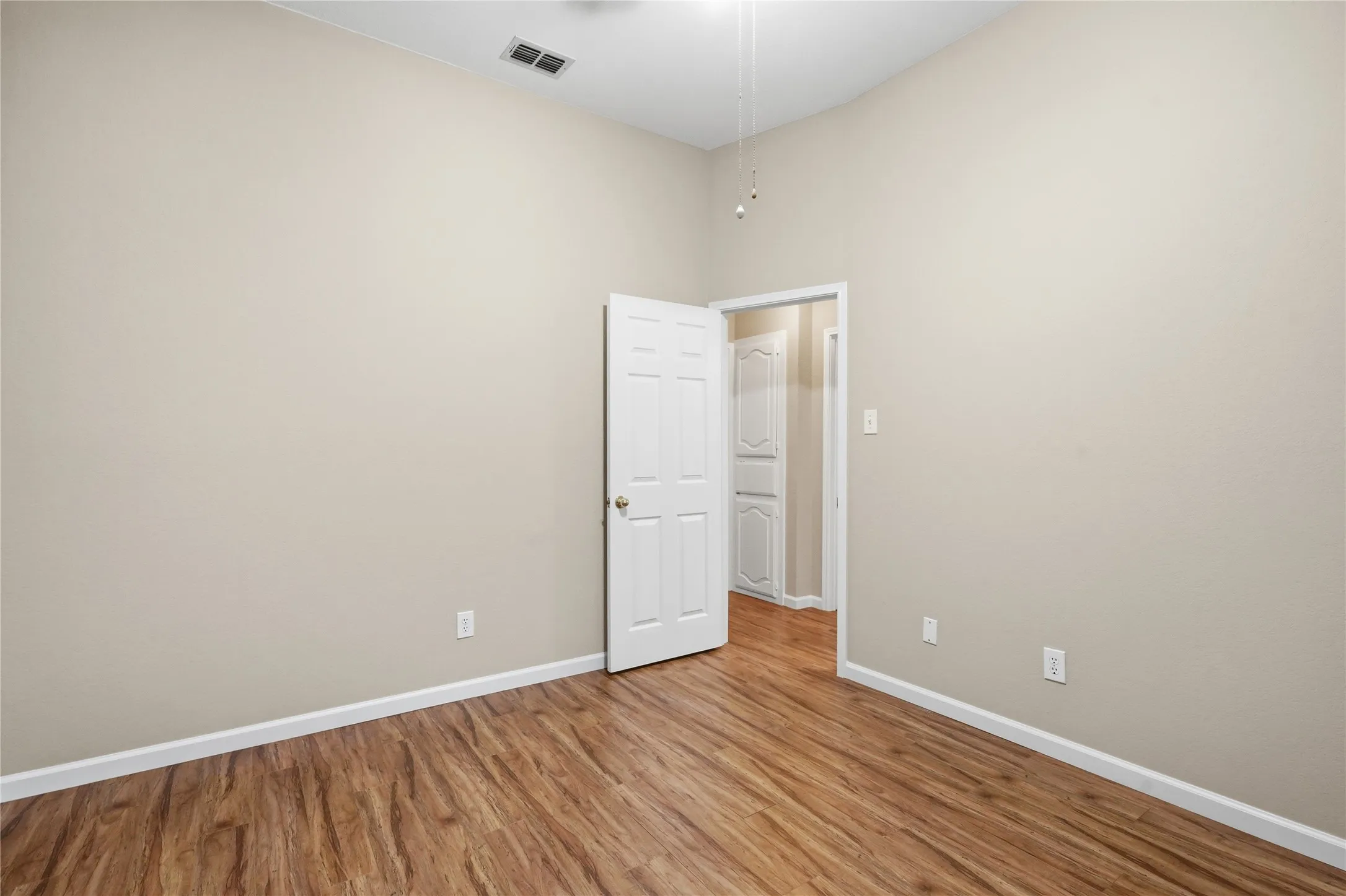 Single Family Residence For Sale in Tarrant County , 7204 Mesa Verde Trail, Fort Worth, Texas 76137, 3 Bedroom, 2 Bathroom, 2 Garage spaces, 1,866 Sqft, built in 1991, mls#21327497, Real Estate Agent in Fort Worth, Homes For Sale in Tarrant county, Homes For Sale in Fort Worth, Realtor in Fort Worth Texas, Real Estate Brokerage Independent Realty Texas, Luminita Cordes Realtor