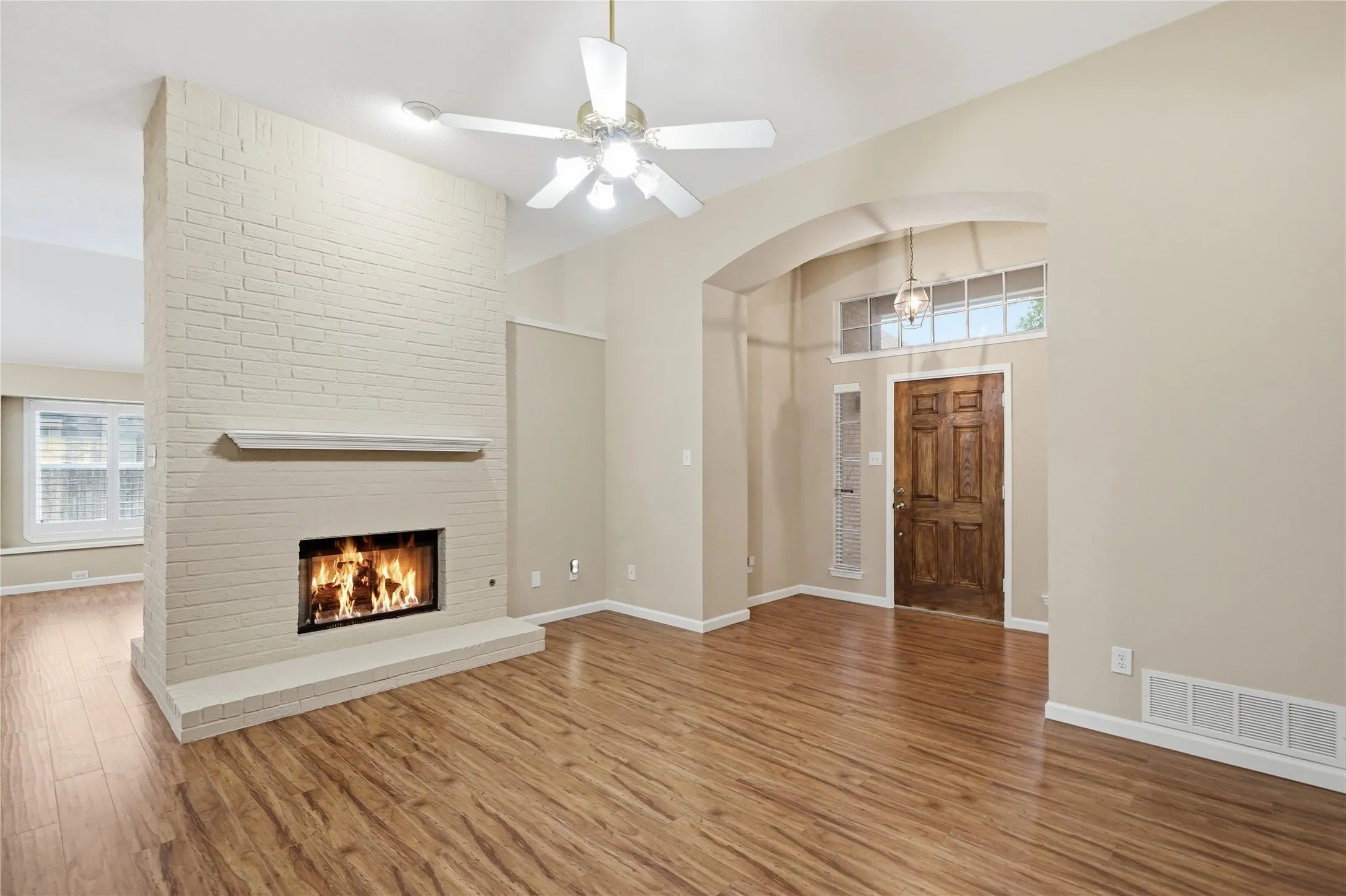 Single Family Residence For Sale in Tarrant County , 7204 Mesa Verde Trail, Fort Worth, Texas 76137, 3 Bedroom, 2 Bathroom, 2 Garage spaces, 1,866 Sqft, built in 1991, mls#21327497, Real Estate Agent in Fort Worth, Homes For Sale in Tarrant county, Homes For Sale in Fort Worth, Realtor in Fort Worth Texas, Real Estate Brokerage Independent Realty Texas, Luminita Cordes Realtor