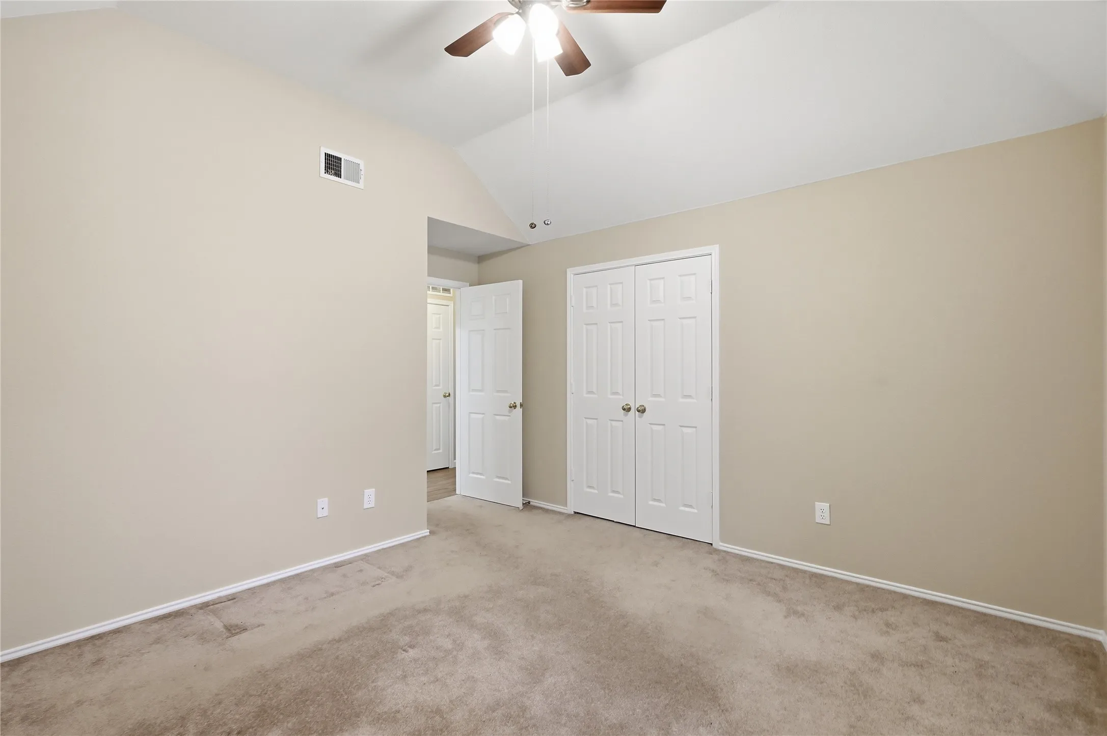 Single Family Residence For Sale in Tarrant County , 7204 Mesa Verde Trail, Fort Worth, Texas 76137, 3 Bedroom, 2 Bathroom, 2 Garage spaces, 1,866 Sqft, built in 1991, mls#21327497, Real Estate Agent in Fort Worth, Homes For Sale in Tarrant county, Homes For Sale in Fort Worth, Realtor in Fort Worth Texas, Real Estate Brokerage Independent Realty Texas, Luminita Cordes Realtor