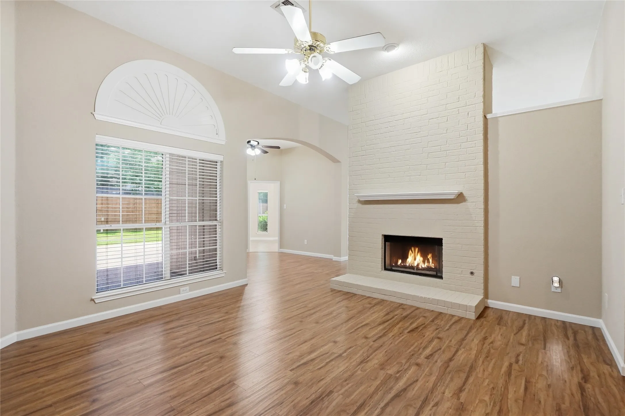 Single Family Residence For Sale in Tarrant County , 7204 Mesa Verde Trail, Fort Worth, Texas 76137, 3 Bedroom, 2 Bathroom, 2 Garage spaces, 1,866 Sqft, built in 1991, mls#21327497, Real Estate Agent in Fort Worth, Homes For Sale in Tarrant county, Homes For Sale in Fort Worth, Realtor in Fort Worth Texas, Real Estate Brokerage Independent Realty Texas, Luminita Cordes Realtor
