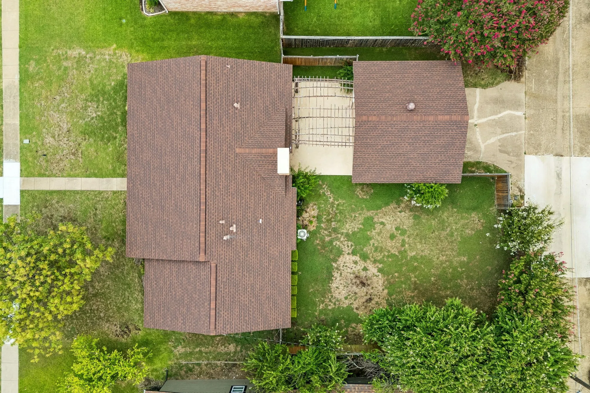 Single Family Residence For Sale in Dallas County , 2010 Custer Parkway, Richardson, Texas 75080, 3 Bedroom, 2 Bathroom, 2 Garage spaces, 1,482 Sqft, built in 1964, Price $429,000, mls#21324883, Real Estate Agent in Richardson, Homes For Sale in Dallas county, Homes For Sale in Richardson, Realtor in Richardson Texas, Real Estate Brokerage Independent Realty Texas, Luminita Cordes Realtor