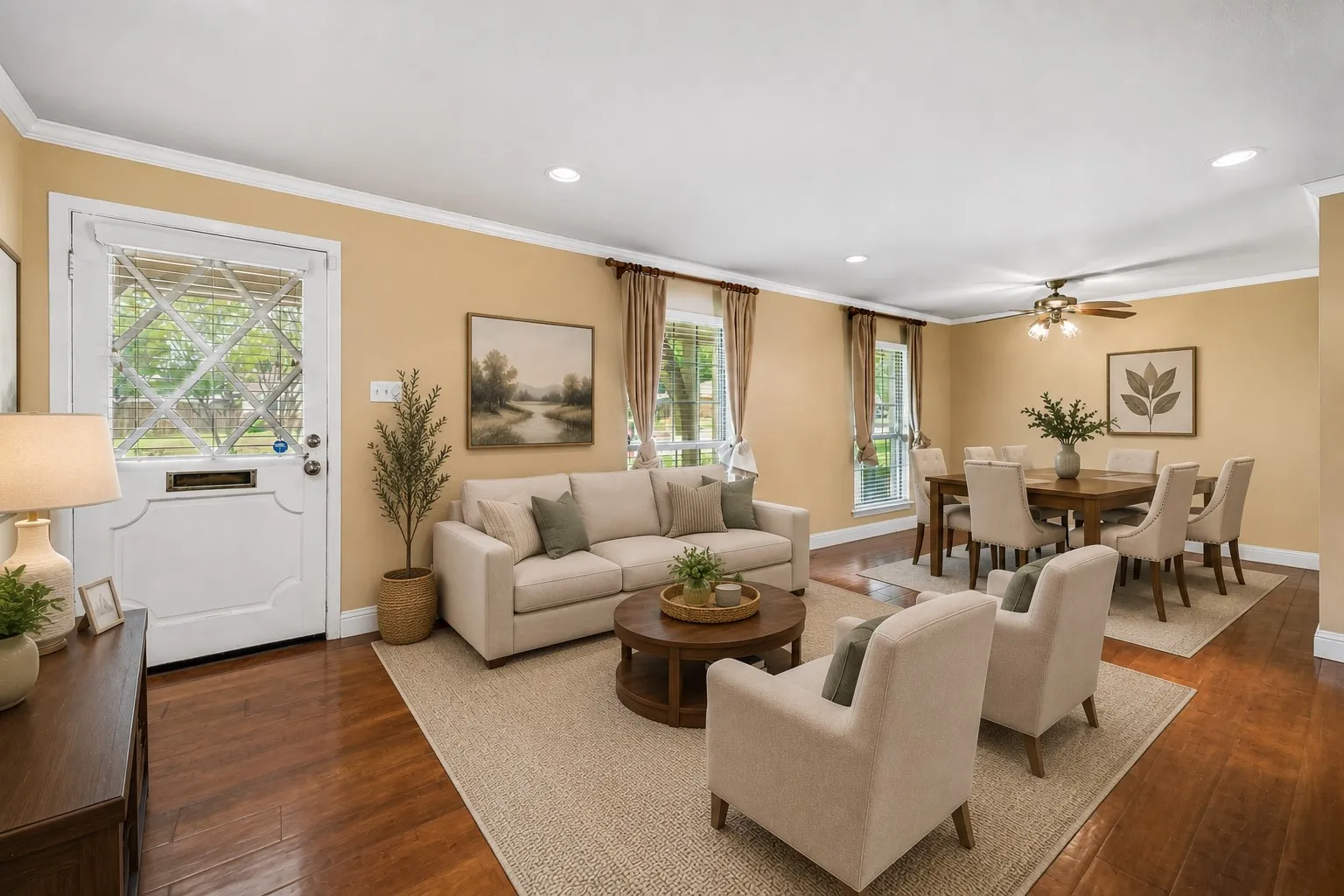Living+Dining Combo - virtually staged