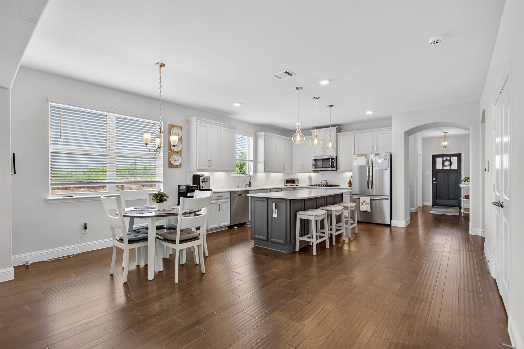 Single Family Residence For Rent in Kaufman County , 1002 Copper Smith Way, Forney, Texas 75126, 4 Bedroom, 3 Bathroom, 2 Garage spaces, 2,861 Sqft, built in 2022, mls#21327194, Real Estate Agent in Forney, Homes For Rent in Kaufman county, Homes For Rent in Forney, Realtor in Forney Texas, Real Estate Brokerage Independent Realty Texas, Luminita Cordes Realtor