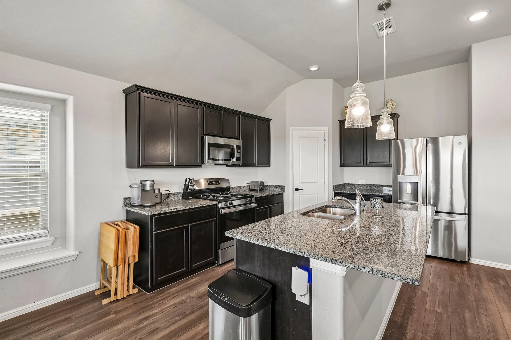 Single Family Residence For Sale in Ellis County , 7550 Wild Mint Trail, Venus, Texas 76084, 4 Bedroom, 2 Bathroom, 2 Garage spaces, 2,204 Sqft, built in 2023, mls#21319009, Real Estate Agent in Venus, Homes For Sale in Ellis county, Homes For Sale in Venus, Realtor in Venus Texas, Real Estate Brokerage Independent Realty Texas, Luminita Cordes Realtor