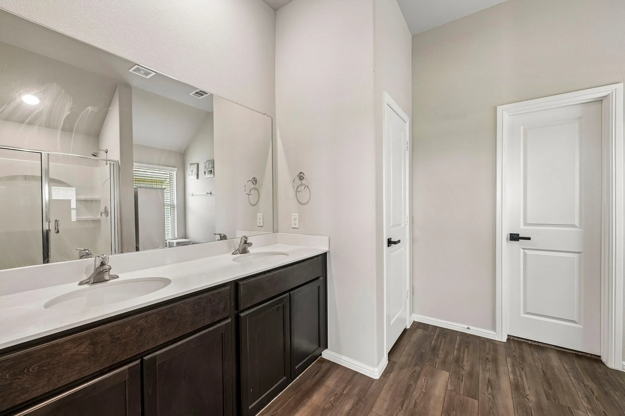 Single Family Residence For Sale in Ellis County , 7550 Wild Mint Trail, Venus, Texas 76084, 4 Bedroom, 2 Bathroom, 2 Garage spaces, 2,204 Sqft, built in 2023, mls#21319009, Real Estate Agent in Venus, Homes For Sale in Ellis county, Homes For Sale in Venus, Realtor in Venus Texas, Real Estate Brokerage Independent Realty Texas, Luminita Cordes Realtor