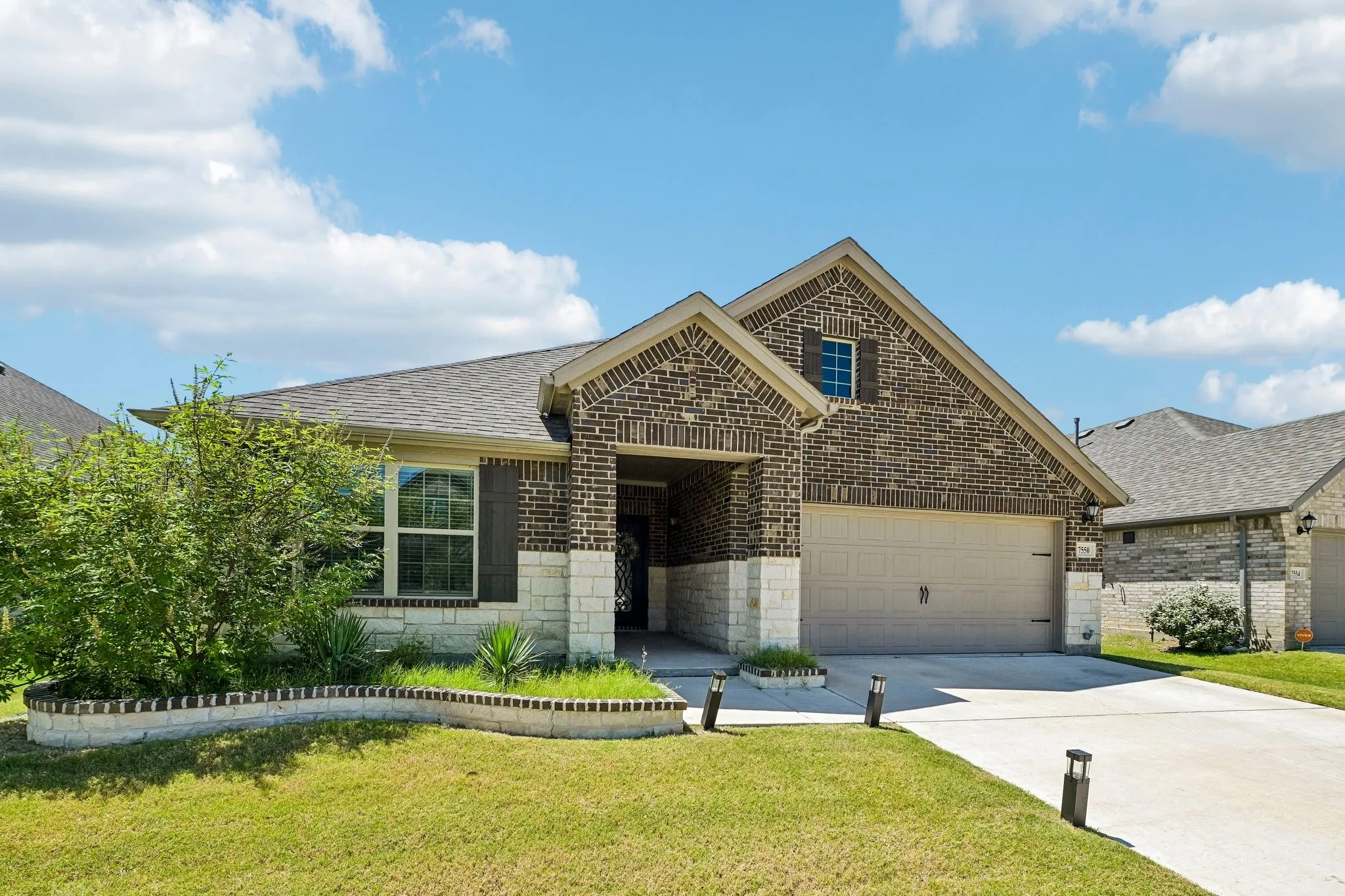 Single Family Residence For Sale in Ellis County , 7550 Wild Mint Trail, Venus, Texas 76084, 4 Bedroom, 2 Bathroom, 2 Garage spaces, 2,204 Sqft, built in 2023, mls#21319009, Real Estate Agent in Venus, Homes For Sale in Ellis county, Homes For Sale in Venus, Realtor in Venus Texas, Real Estate Brokerage Independent Realty Texas, Luminita Cordes Realtor
