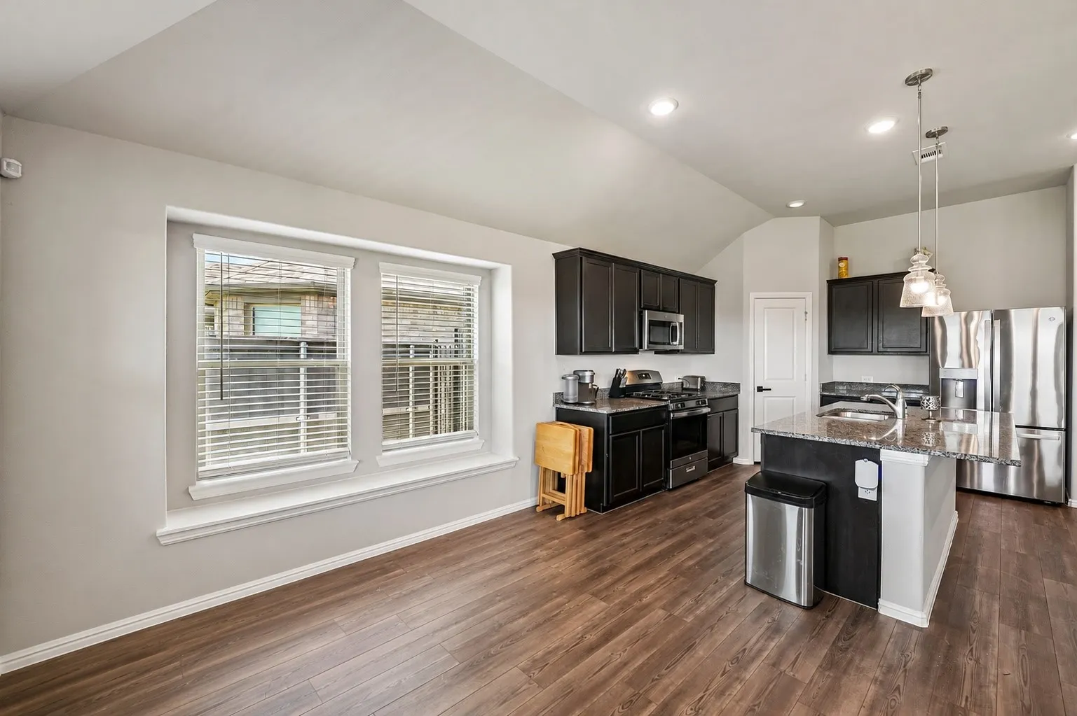 Single Family Residence For Sale in Ellis County , 7550 Wild Mint Trail, Venus, Texas 76084, 4 Bedroom, 2 Bathroom, 2 Garage spaces, 2,204 Sqft, built in 2023, mls#21319009, Real Estate Agent in Venus, Homes For Sale in Ellis county, Homes For Sale in Venus, Realtor in Venus Texas, Real Estate Brokerage Independent Realty Texas, Luminita Cordes Realtor