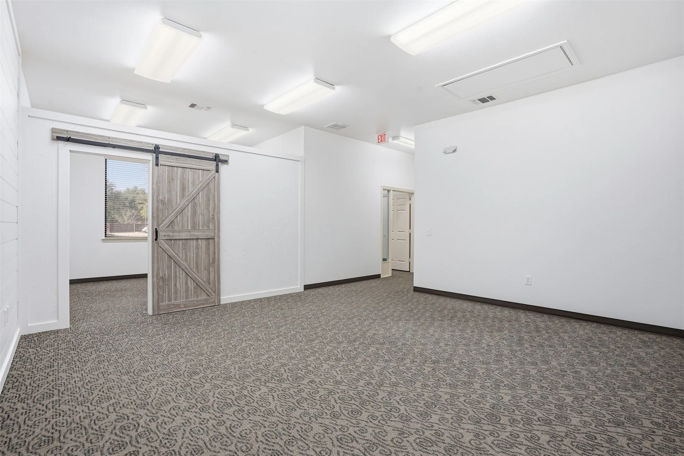 Office For Sale in Hood County , 983 Whitehead Drive, Granbury, Texas 76048, 0, 0, Garage spaces, 0 Sqft, built in 2003, mls#21326996, Real Estate Agent in Granbury, Homes For Sale in Hood county, Homes For Sale in Granbury, Realtor in Granbury Texas, Real Estate Brokerage Independent Realty Texas, Luminita Cordes Realtor