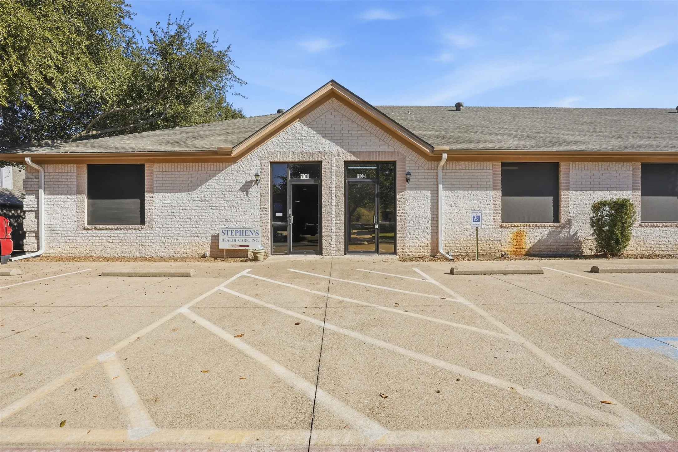 Office For Sale in Hood County , 983 Whitehead Drive, Granbury, Texas 76048, 0, 0, Garage spaces, 0 Sqft, built in 2003, mls#21326996, Real Estate Agent in Granbury, Homes For Sale in Hood county, Homes For Sale in Granbury, Realtor in Granbury Texas, Real Estate Brokerage Independent Realty Texas, Luminita Cordes Realtor