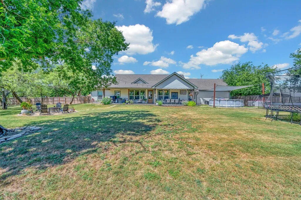 Single Family Residence For Sale in Hamilton County , 931 N Pecan Street, Hico, Texas 76457, 4 Bedroom, 3 Bathroom, 2 Garage spaces, 1,793 Sqft, built in 2022, mls#21327625, Real Estate Agent in Hico, Homes For Sale in Hamilton county, Homes For Sale in Hico, Realtor in Hico Texas, Real Estate Brokerage Independent Realty Texas, Luminita Cordes Realtor