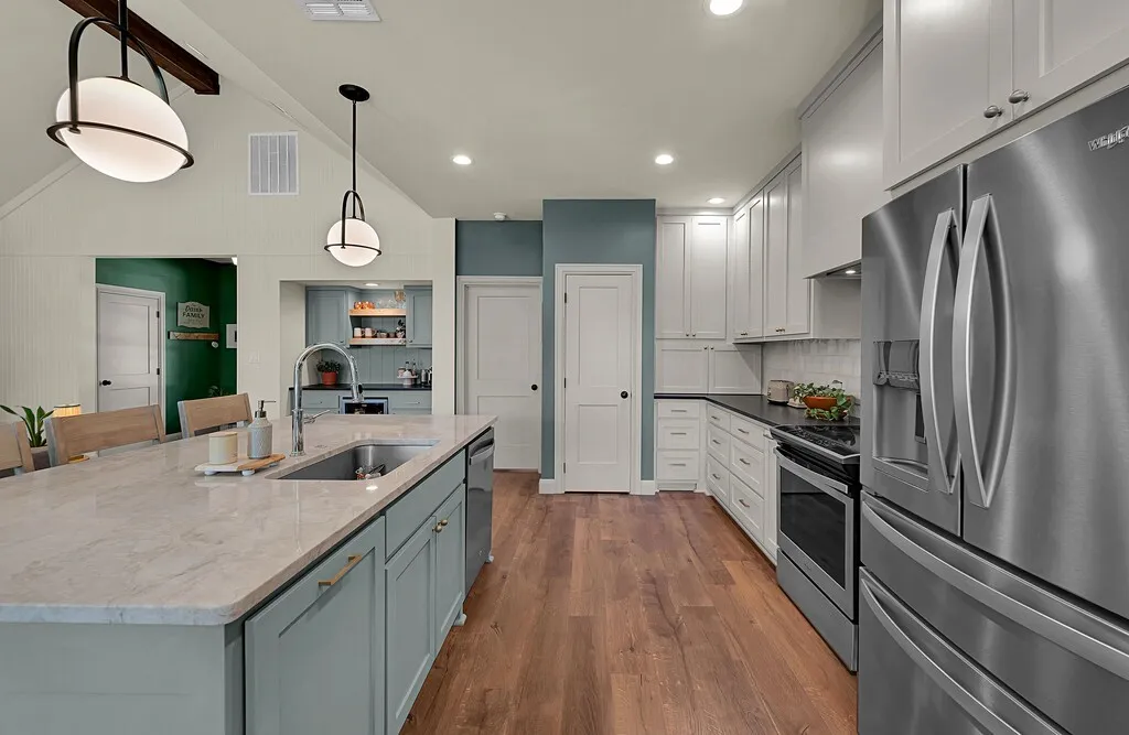 Single Family Residence For Sale in Hamilton County , 931 N Pecan Street, Hico, Texas 76457, 4 Bedroom, 3 Bathroom, 2 Garage spaces, 1,793 Sqft, built in 2022, mls#21327625, Real Estate Agent in Hico, Homes For Sale in Hamilton county, Homes For Sale in Hico, Realtor in Hico Texas, Real Estate Brokerage Independent Realty Texas, Luminita Cordes Realtor