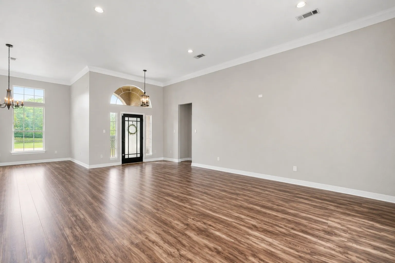 Single Family Residence For Sale in Parker County , 117 Muir Hill Drive, Aledo, Texas 76008, 4 Bedroom, 3 Bathroom, 3 Garage spaces, 3,252 Sqft, built in 2002, mls#21323980, Real Estate Agent in Aledo, Homes For Sale in Parker county, Homes For Sale in Aledo, Realtor in Aledo Texas, Real Estate Brokerage Independent Realty Texas, Luminita Cordes Realtor