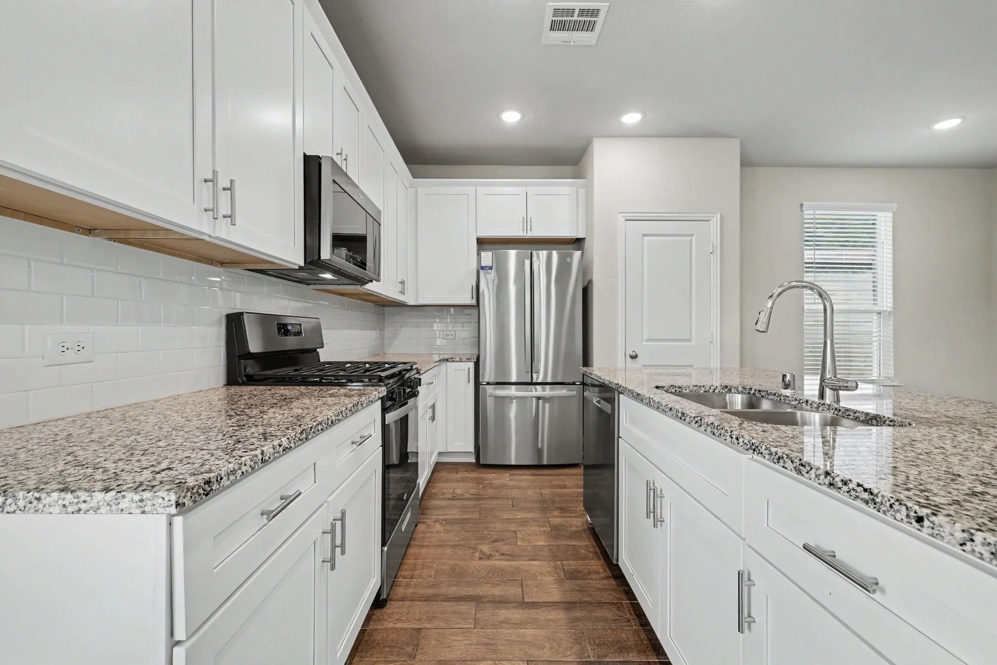 Single Family Residence For Sale in Collin County , 713 Rain Barrel Place, Weston, Texas 75009, 4 Bedroom, 3 Bathroom, 2 Garage spaces, 1,982 Sqft, built in 2022, mls#21323289, Real Estate Agent in Weston, Homes For Sale in Collin county, Homes For Sale in Weston, Realtor in Weston Texas, Real Estate Brokerage Independent Realty Texas, Luminita Cordes Realtor