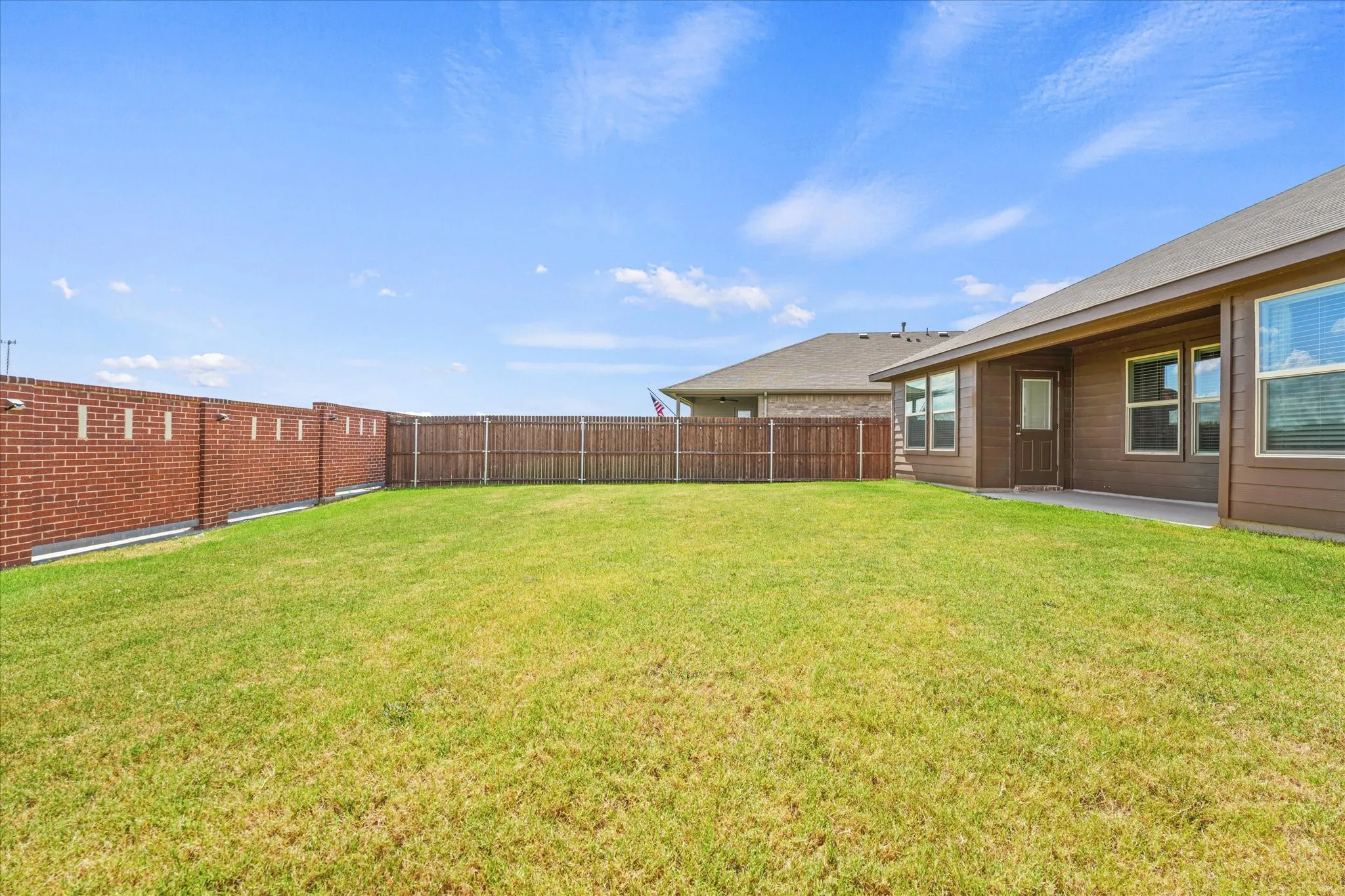 Single Family Residence For Sale in Denton County , 16313 Milwaukee Street, Justin, Texas 76247, 3 Bedroom, 2 Bathroom, 2 Garage spaces, 1,451 Sqft, built in 2023, mls#21327628, Real Estate Agent in Justin, Homes For Sale in Denton county, Homes For Sale in Justin, Realtor in Justin Texas, Real Estate Brokerage Independent Realty Texas, Luminita Cordes Realtor