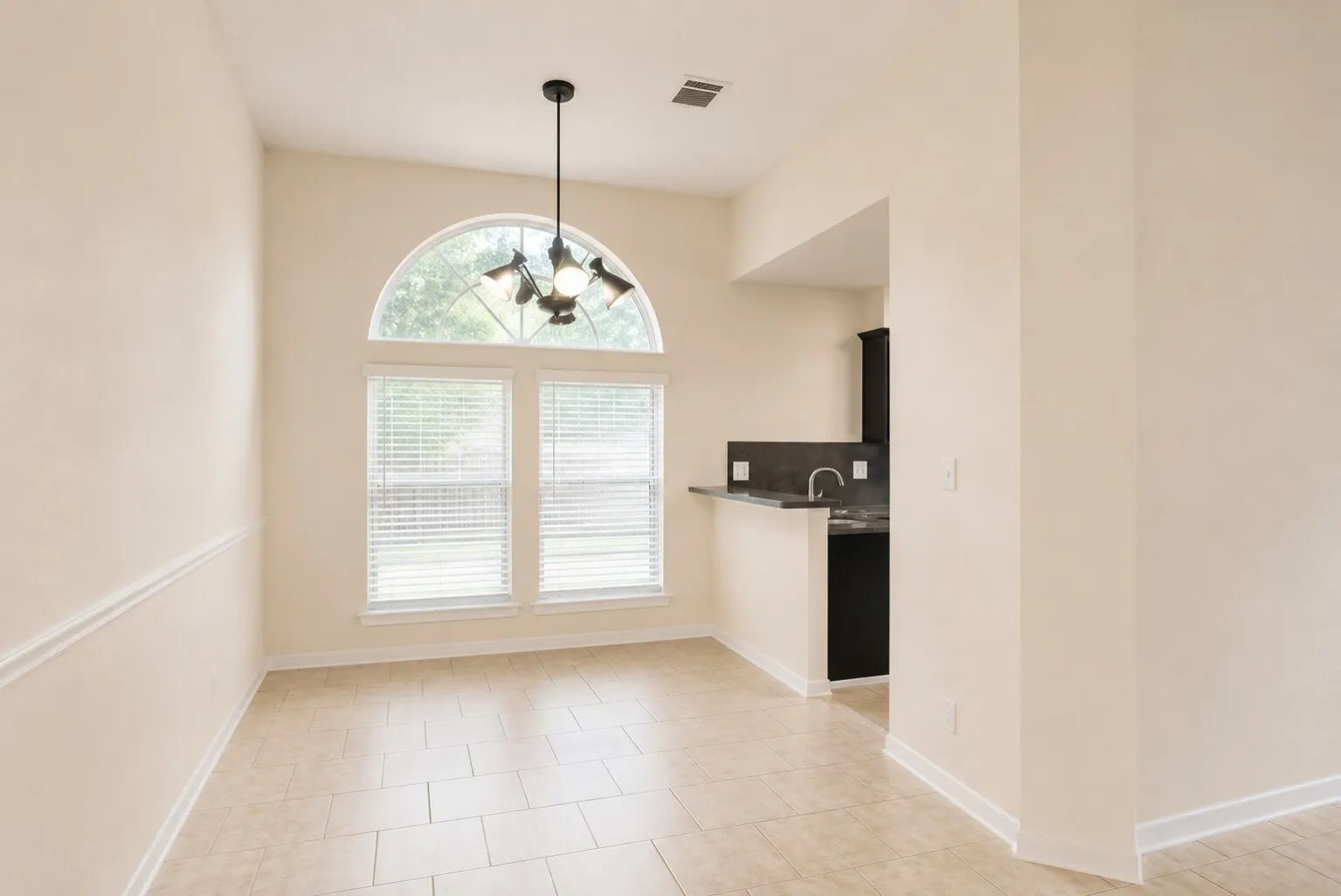 Single Family Residence For Rent in Dallas County , 2737 Windswept Lane, Mesquite, Texas 75181, 4 Bedroom, 2 Bathroom, 2 Garage spaces, 1,739 Sqft, built in 1998, Price $2,950, mls#21321173, Real Estate Agent in Mesquite, Homes For Rent in Dallas county, Homes For Rent in Mesquite, Realtor in Mesquite Texas, Real Estate Brokerage Independent Realty Texas, Luminita Cordes Realtor