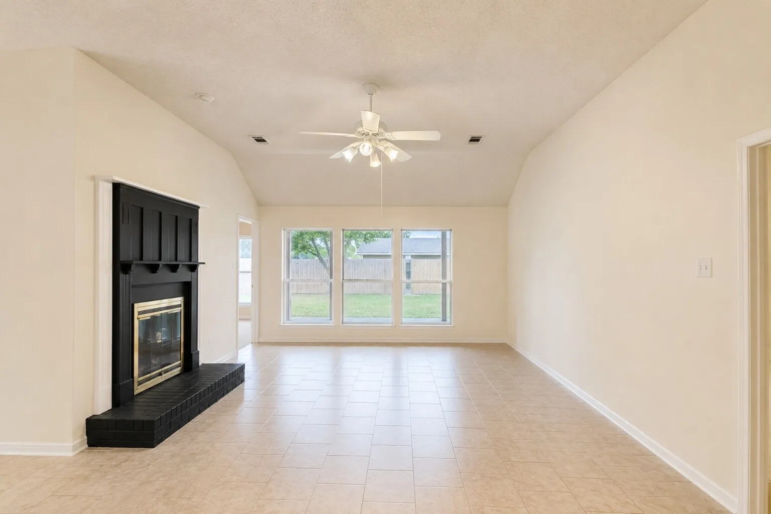 Single Family Residence For Rent in Dallas County , 2737 Windswept Lane, Mesquite, Texas 75181, 4 Bedroom, 2 Bathroom, 2 Garage spaces, 1,739 Sqft, built in 1998, Price $2,950, mls#21321173, Real Estate Agent in Mesquite, Homes For Rent in Dallas county, Homes For Rent in Mesquite, Realtor in Mesquite Texas, Real Estate Brokerage Independent Realty Texas, Luminita Cordes Realtor