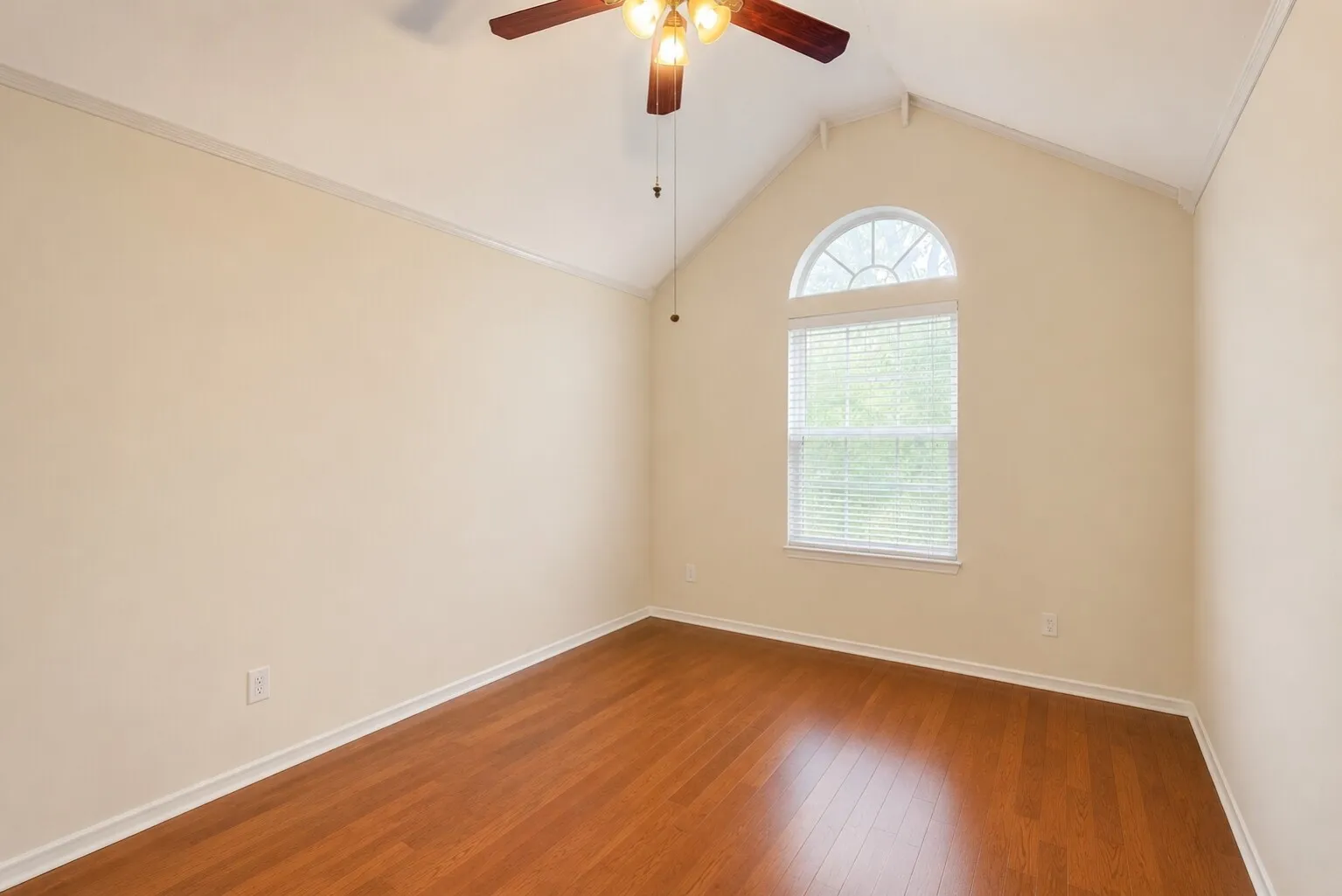 Single Family Residence For Rent in Dallas County , 2737 Windswept Lane, Mesquite, Texas 75181, 4 Bedroom, 2 Bathroom, 2 Garage spaces, 1,739 Sqft, built in 1998, Price $2,950, mls#21321173, Real Estate Agent in Mesquite, Homes For Rent in Dallas county, Homes For Rent in Mesquite, Realtor in Mesquite Texas, Real Estate Brokerage Independent Realty Texas, Luminita Cordes Realtor