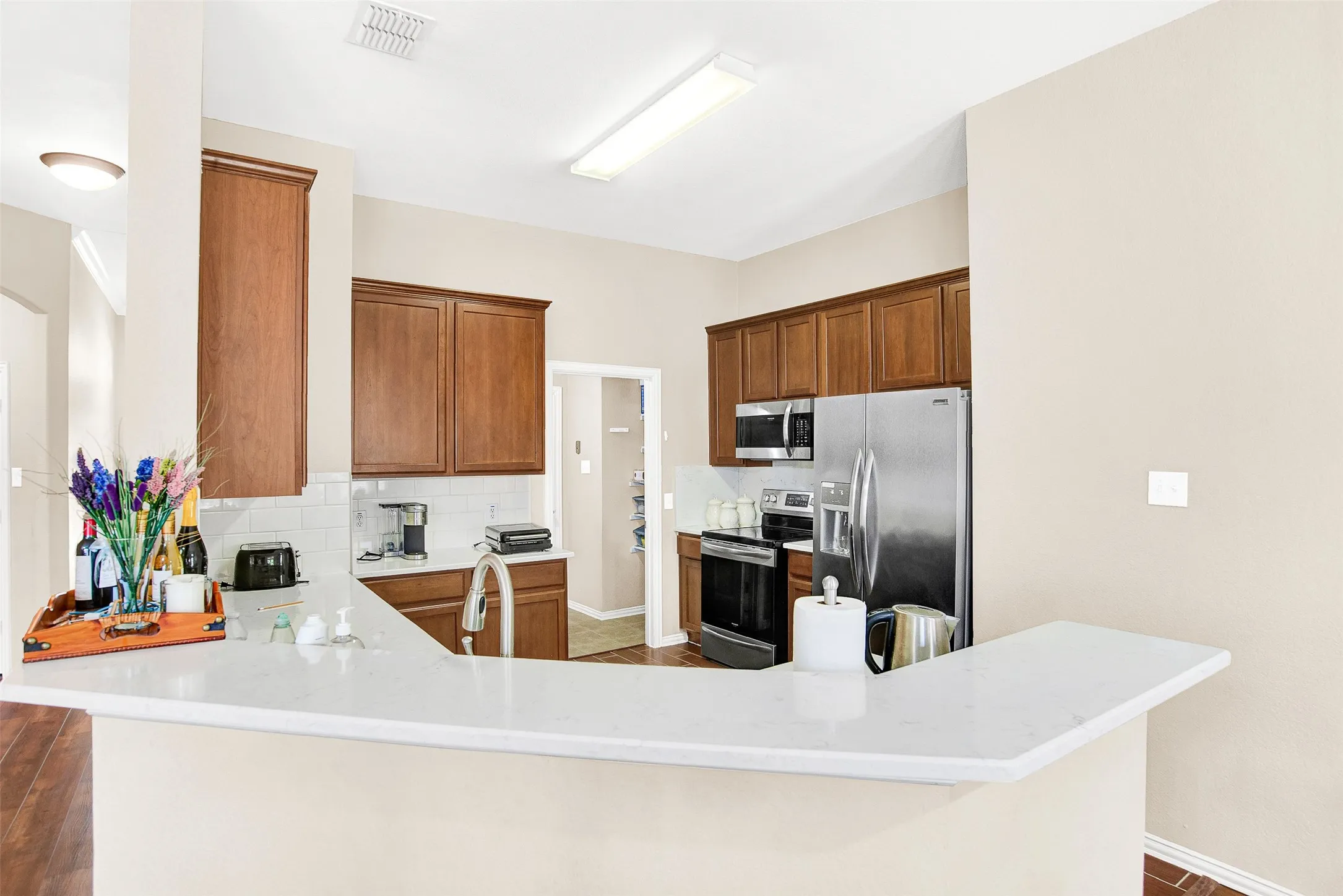 Single Family Residence For Rent in Denton County , 2744 Cascade Cove Drive, Little Elm, Texas 75068, 3 Bedroom, 2 Bathroom, 2 Garage spaces, 1,457 Sqft, built in 2005, mls#21309130, Real Estate Agent in Little Elm, Homes For Rent in Denton county, Homes For Rent in Little Elm, Realtor in Little Elm Texas, Real Estate Brokerage Independent Realty Texas, Luminita Cordes Realtor