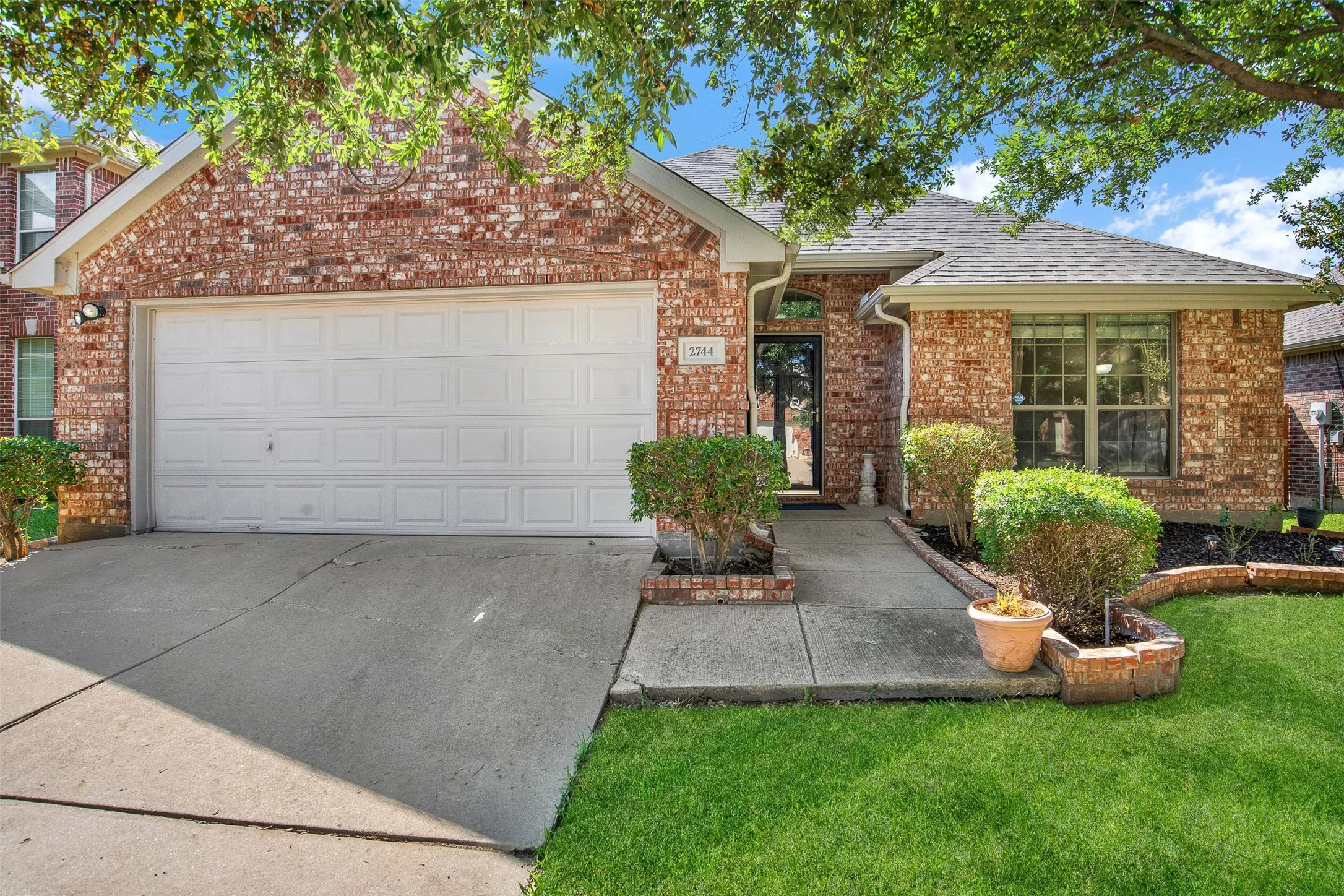 Single Family Residence For Rent in Denton County , 2744 Cascade Cove Drive, Little Elm, Texas 75068, 3 Bedroom, 2 Bathroom, 2 Garage spaces, 1,457 Sqft, built in 2005, mls#21309130, Real Estate Agent in Little Elm, Homes For Rent in Denton county, Homes For Rent in Little Elm, Realtor in Little Elm Texas, Real Estate Brokerage Independent Realty Texas, Luminita Cordes Realtor