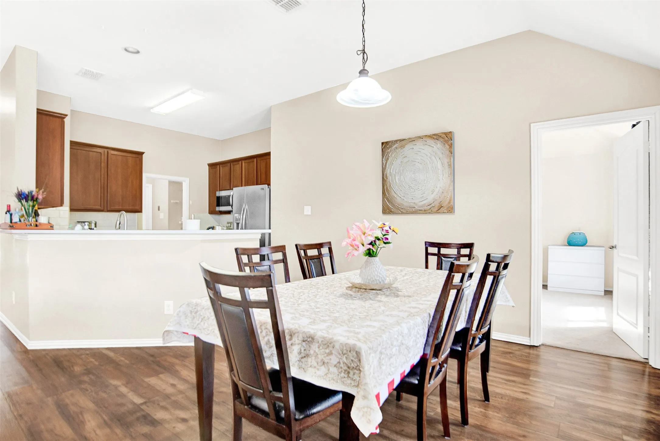 Single Family Residence For Rent in Denton County , 2744 Cascade Cove Drive, Little Elm, Texas 75068, 3 Bedroom, 2 Bathroom, 2 Garage spaces, 1,457 Sqft, built in 2005, mls#21309130, Real Estate Agent in Little Elm, Homes For Rent in Denton county, Homes For Rent in Little Elm, Realtor in Little Elm Texas, Real Estate Brokerage Independent Realty Texas, Luminita Cordes Realtor