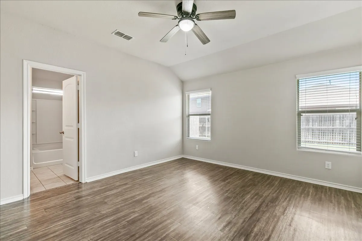 Single Family Residence For Sale in Tarrant County , 6308 Eagle Pier Way, Fort Worth, Texas 76179, 3 Bedroom, 2 Bathroom, 2 Garage spaces, 1,773 Sqft, built in 2018, mls#21327653, Real Estate Agent in Fort Worth, Homes For Sale in Tarrant county, Homes For Sale in Fort Worth, Realtor in Fort Worth Texas, Real Estate Brokerage Independent Realty Texas, Luminita Cordes Realtor