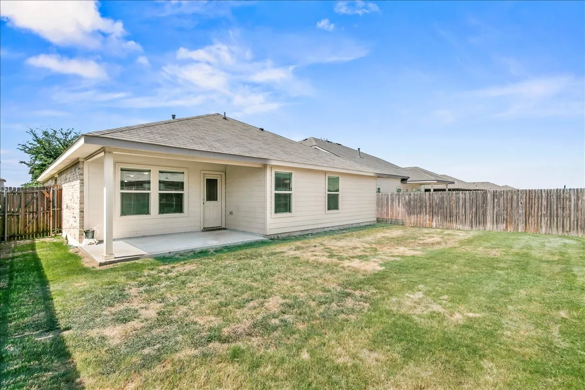 Single Family Residence For Sale in Tarrant County , 6308 Eagle Pier Way, Fort Worth, Texas 76179, 3 Bedroom, 2 Bathroom, 2 Garage spaces, 1,773 Sqft, built in 2018, mls#21327653, Real Estate Agent in Fort Worth, Homes For Sale in Tarrant county, Homes For Sale in Fort Worth, Realtor in Fort Worth Texas, Real Estate Brokerage Independent Realty Texas, Luminita Cordes Realtor