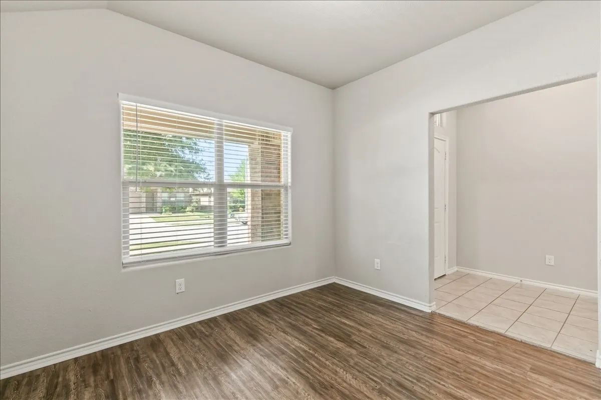 Single Family Residence For Sale in Tarrant County , 6308 Eagle Pier Way, Fort Worth, Texas 76179, 3 Bedroom, 2 Bathroom, 2 Garage spaces, 1,773 Sqft, built in 2018, mls#21327653, Real Estate Agent in Fort Worth, Homes For Sale in Tarrant county, Homes For Sale in Fort Worth, Realtor in Fort Worth Texas, Real Estate Brokerage Independent Realty Texas, Luminita Cordes Realtor