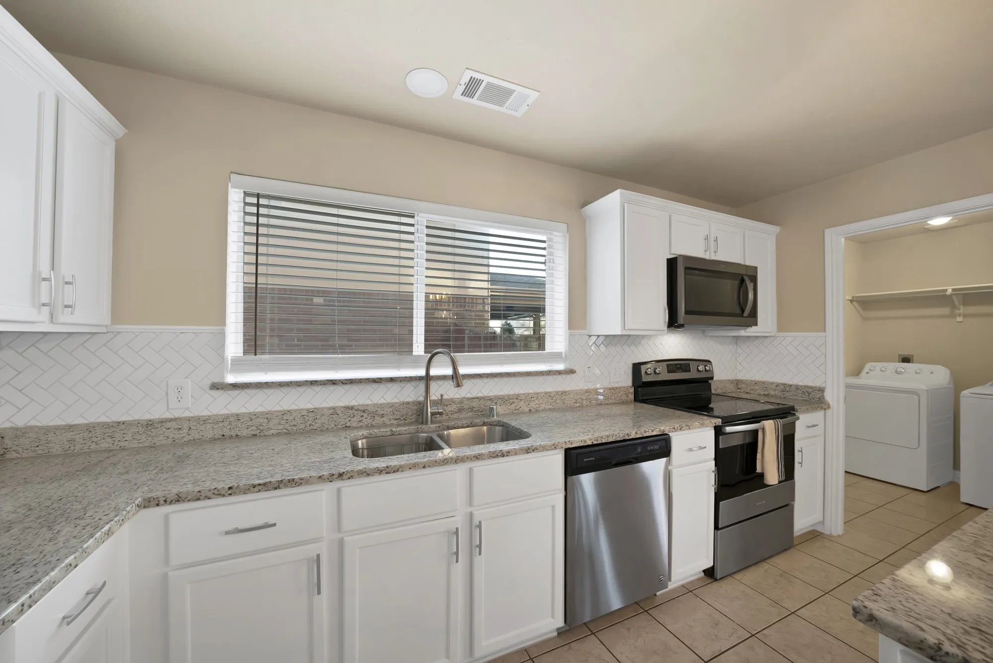 Single Family Residence For Sale in Collin County , 3201 Hoover Drive, Mc Kinney, Texas 75071, 4 Bedroom, 3 Bathroom, 2 Garage spaces, 3,040 Sqft, built in 2005, mls#21327256, Real Estate Agent in Mc Kinney, Homes For Sale in Collin county, Homes For Sale in Mc Kinney, Realtor in Mc Kinney Texas, Real Estate Brokerage Independent Realty Texas, Luminita Cordes Realtor