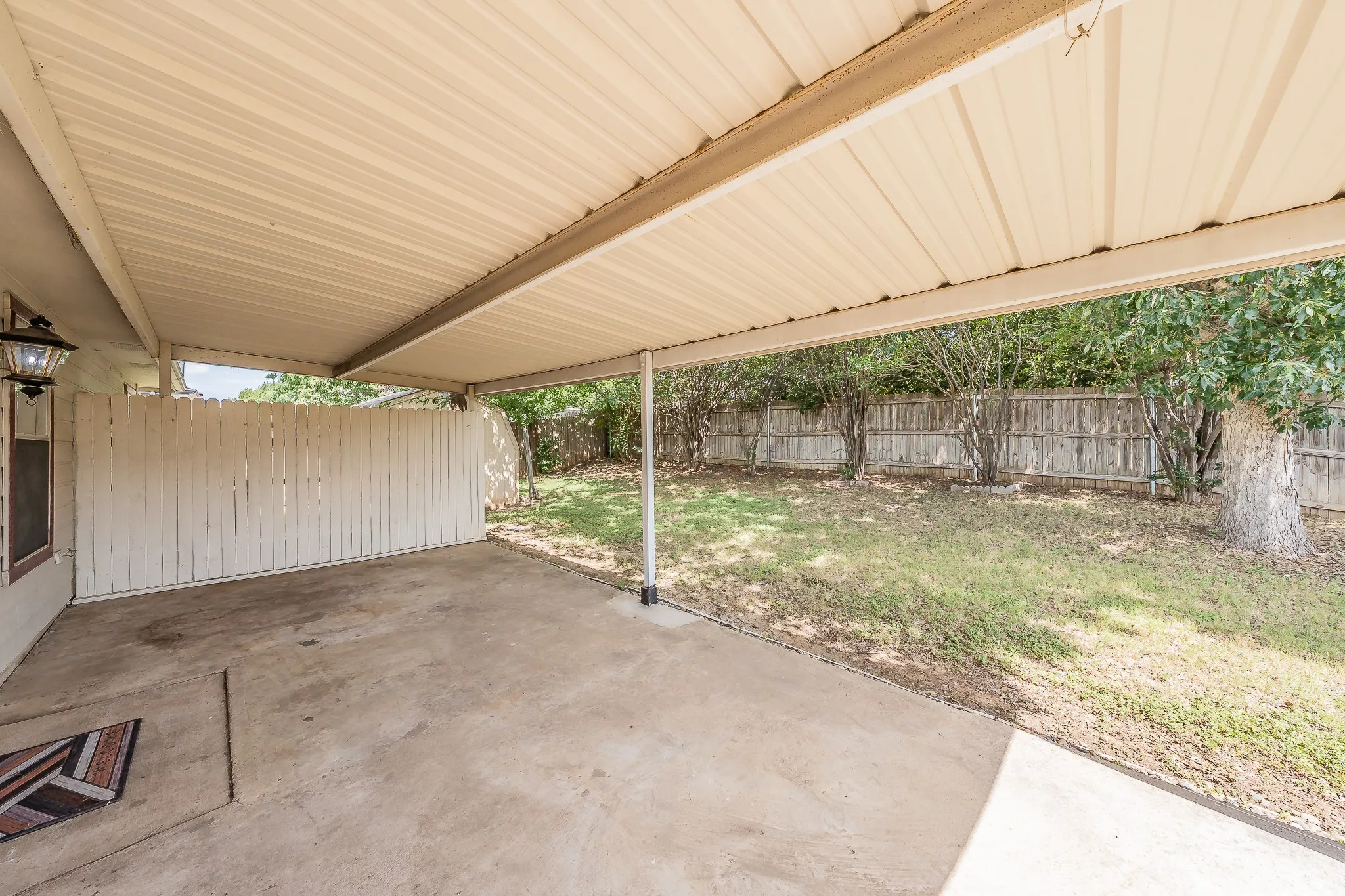 Single Family Residence For Sale in Tarrant County , 10212 Brea Canyon Road, Fort Worth, Texas 76108, 3 Bedroom, 2 Bathroom, 2 Garage spaces, 1,825 Sqft, built in 1999, mls#21323688, Real Estate Agent in Fort Worth, Homes For Sale in Tarrant county, Homes For Sale in Fort Worth, Realtor in Fort Worth Texas, Real Estate Brokerage Independent Realty Texas, Luminita Cordes Realtor