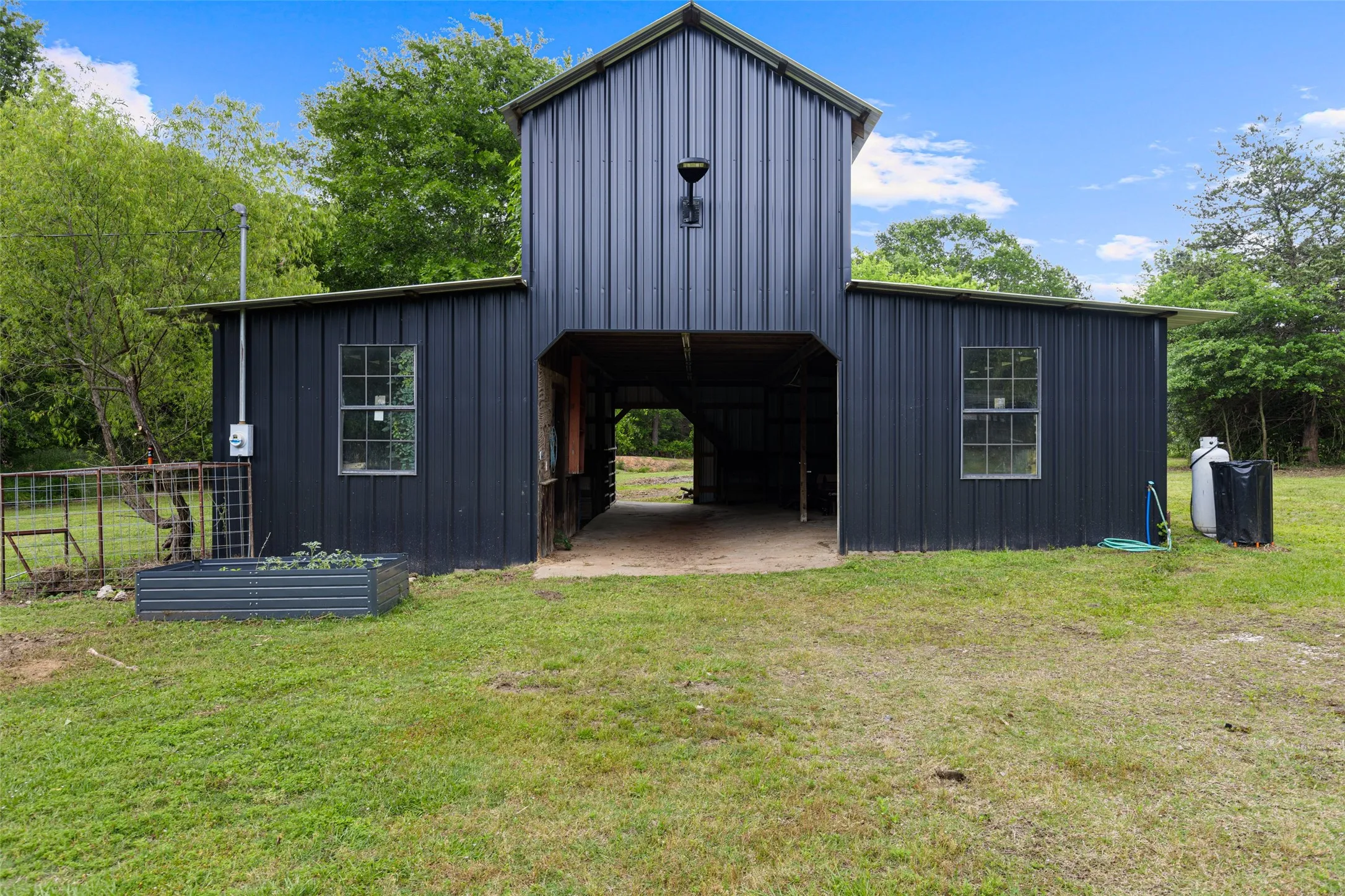 Single Family Residence For Sale in Upshur County , 113 Dearing Creek Rd, Gladewater, Texas 75647, 4 Bedroom, 2 Bathroom, 2 Garage spaces, 2,262 Sqft, built in 1996, Price $442,000, mls#21326907, Real Estate Agent in Gladewater, Homes For Sale in Upshur county, Homes For Sale in Gladewater, Realtor in Gladewater Texas, Real Estate Brokerage Independent Realty Texas, Luminita Cordes Realtor