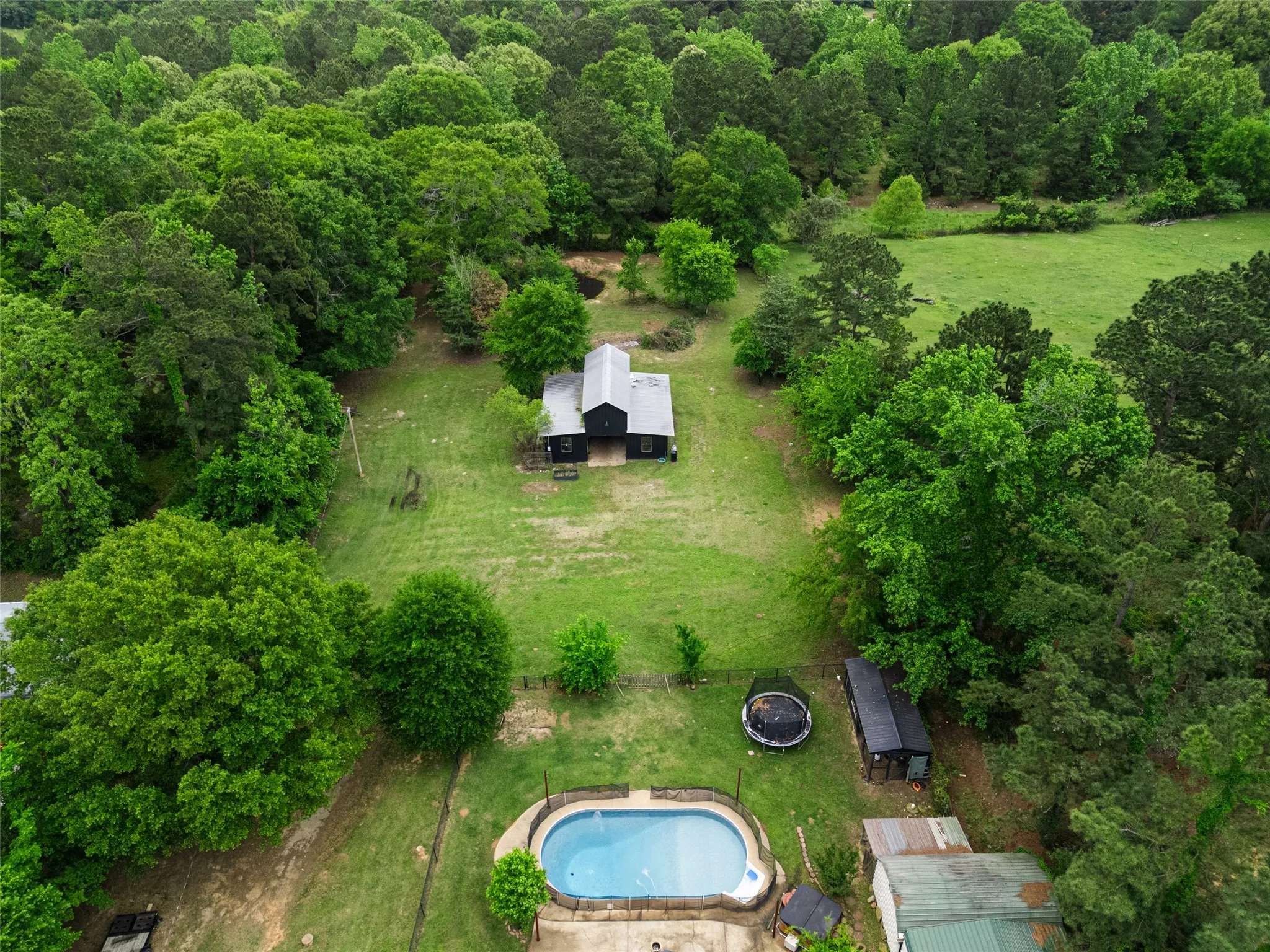 Single Family Residence For Sale in Upshur County , 113 Dearing Creek Rd, Gladewater, Texas 75647, 4 Bedroom, 2 Bathroom, 2 Garage spaces, 2,262 Sqft, built in 1996, Price $442,000, mls#21326907, Real Estate Agent in Gladewater, Homes For Sale in Upshur county, Homes For Sale in Gladewater, Realtor in Gladewater Texas, Real Estate Brokerage Independent Realty Texas, Luminita Cordes Realtor