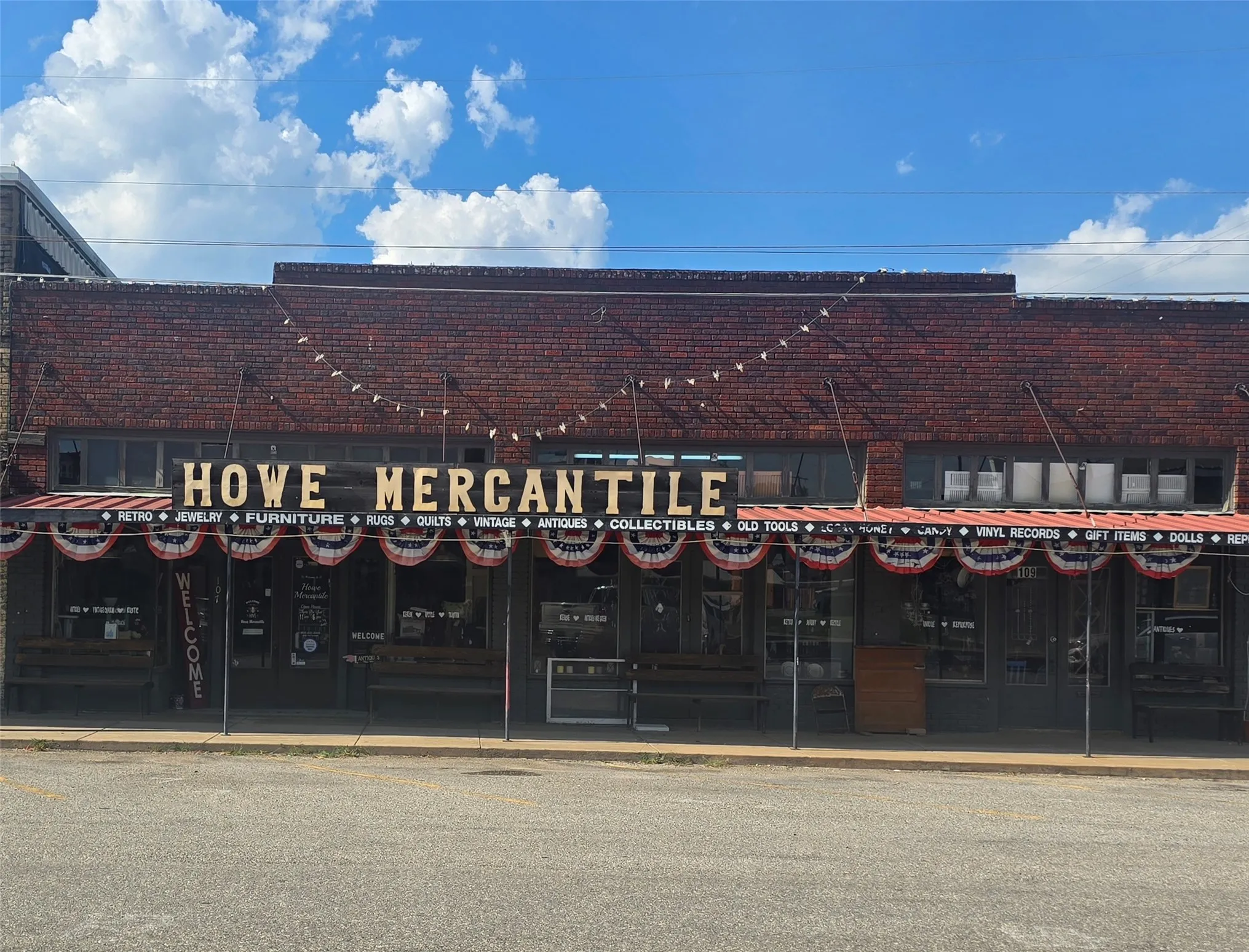 Retail For Sale in Grayson County , 107 E Haning Street 5ST, Howe, Texas 75459, 0, 0, Garage spaces, 0 Sqft, built in 1890, mls#21323049, Real Estate Agent in Howe, Homes For Sale in Grayson county, Homes For Sale in Howe, Realtor in Howe Texas, Real Estate Brokerage Independent Realty Texas, Luminita Cordes Realtor