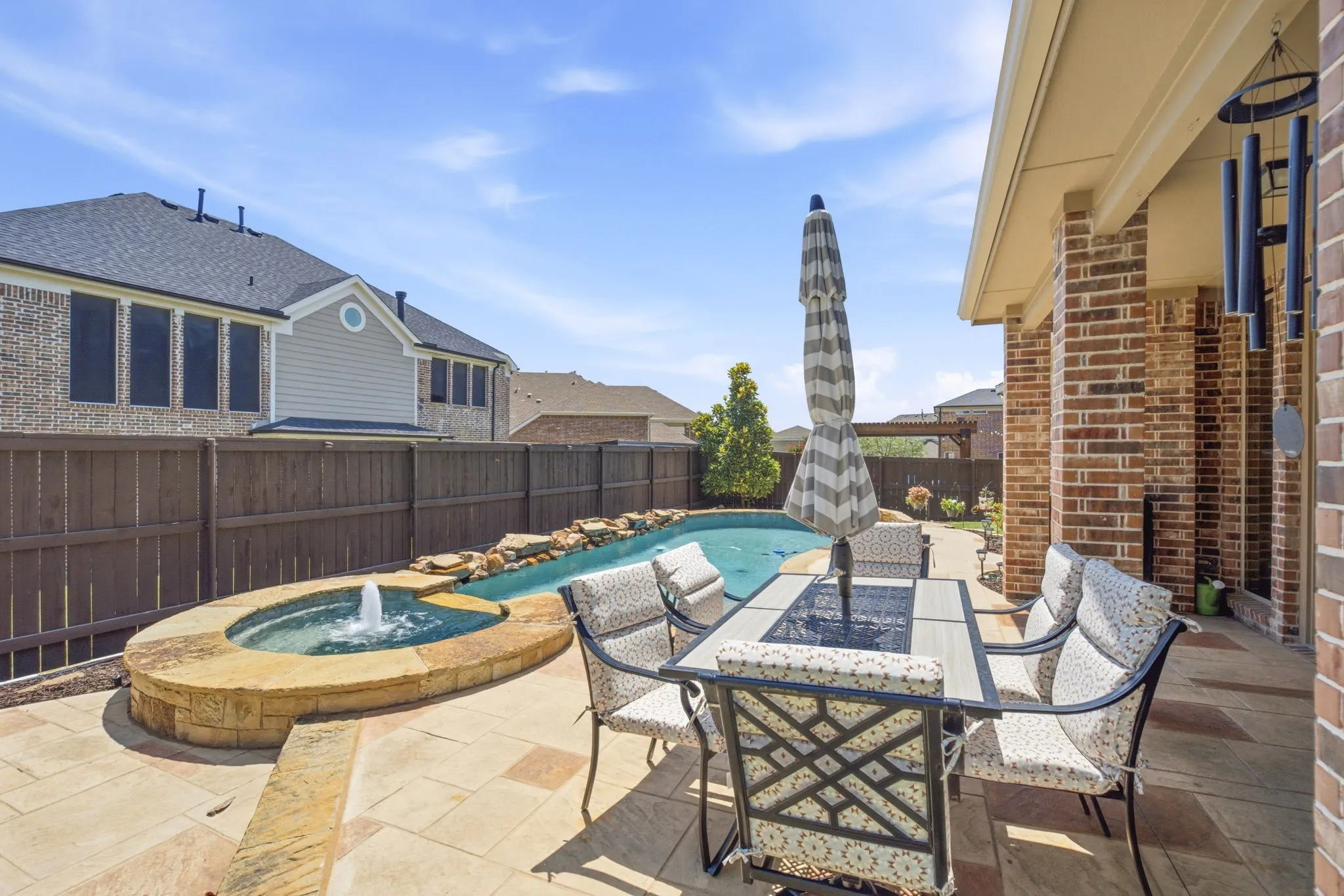 Single Family Residence For Sale in Collin County , 182 Springbrook Drive, Prosper, Texas 75078, 5 Bedroom, 5 Bathroom, 2 Garage spaces, 4,053 Sqft, built in 2012, mls#21314137, Real Estate Agent in Prosper, Homes For Sale in Collin county, Homes For Sale in Prosper, Realtor in Prosper Texas, Real Estate Brokerage Independent Realty Texas, Luminita Cordes Realtor