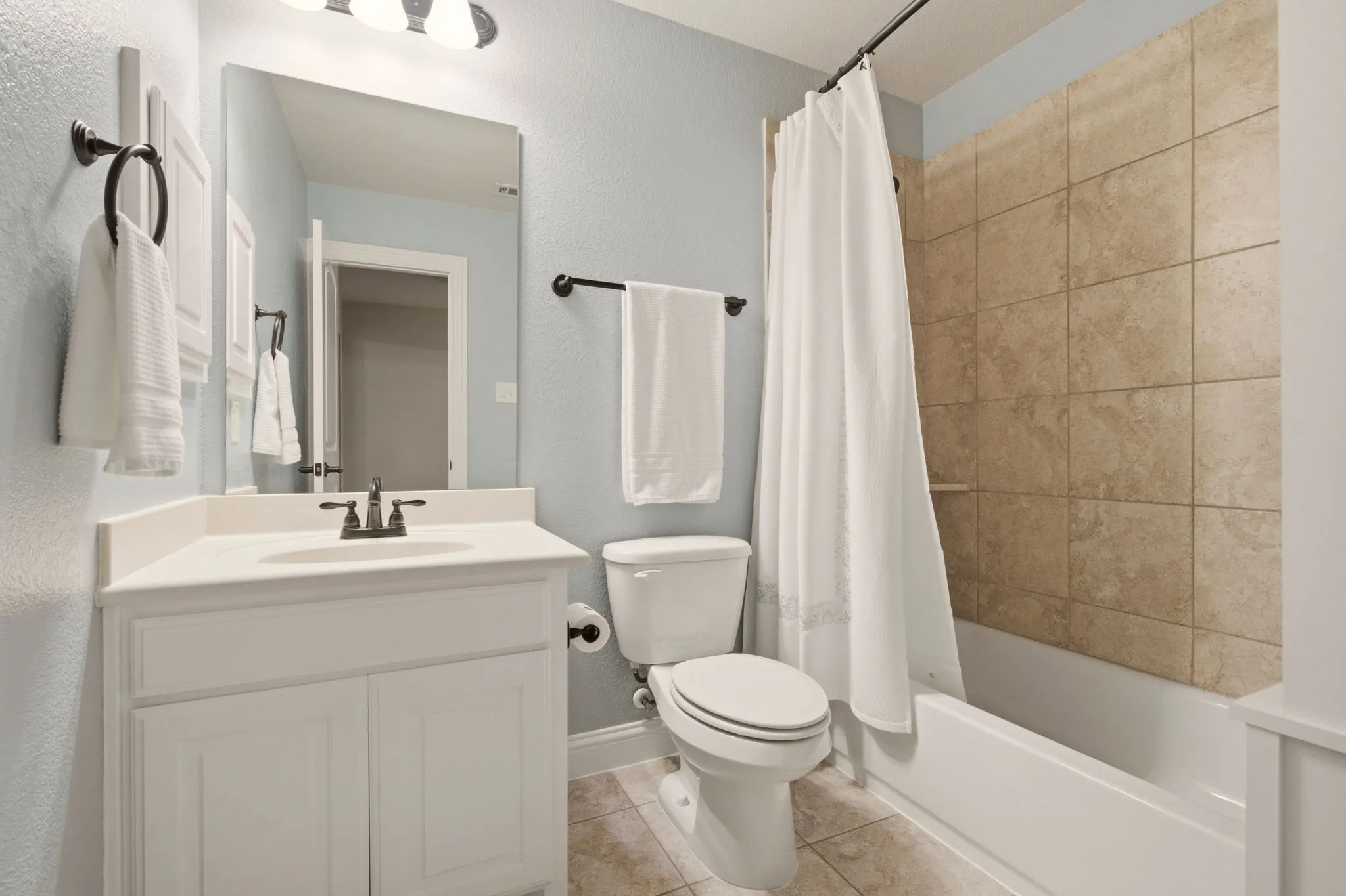 Single Family Residence For Sale in Collin County , 182 Springbrook Drive, Prosper, Texas 75078, 5 Bedroom, 5 Bathroom, 2 Garage spaces, 4,053 Sqft, built in 2012, mls#21314137, Real Estate Agent in Prosper, Homes For Sale in Collin county, Homes For Sale in Prosper, Realtor in Prosper Texas, Real Estate Brokerage Independent Realty Texas, Luminita Cordes Realtor