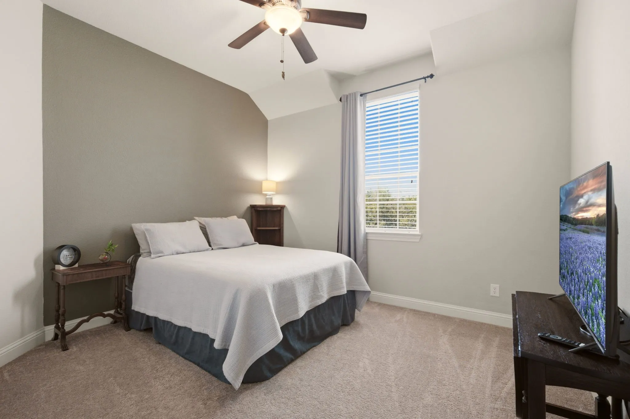 Single Family Residence For Sale in Collin County , 182 Springbrook Drive, Prosper, Texas 75078, 5 Bedroom, 5 Bathroom, 2 Garage spaces, 4,053 Sqft, built in 2012, mls#21314137, Real Estate Agent in Prosper, Homes For Sale in Collin county, Homes For Sale in Prosper, Realtor in Prosper Texas, Real Estate Brokerage Independent Realty Texas, Luminita Cordes Realtor
