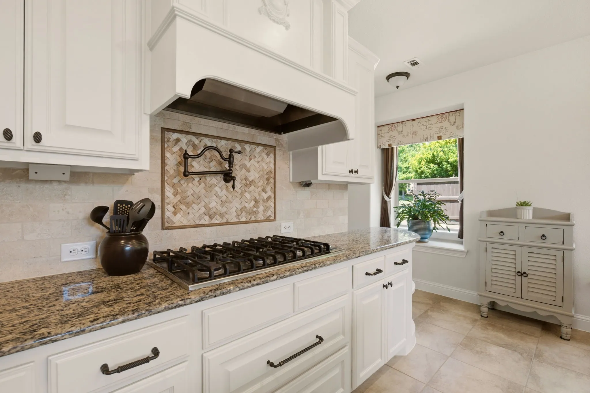 Single Family Residence For Sale in Collin County , 182 Springbrook Drive, Prosper, Texas 75078, 5 Bedroom, 5 Bathroom, 2 Garage spaces, 4,053 Sqft, built in 2012, mls#21314137, Real Estate Agent in Prosper, Homes For Sale in Collin county, Homes For Sale in Prosper, Realtor in Prosper Texas, Real Estate Brokerage Independent Realty Texas, Luminita Cordes Realtor