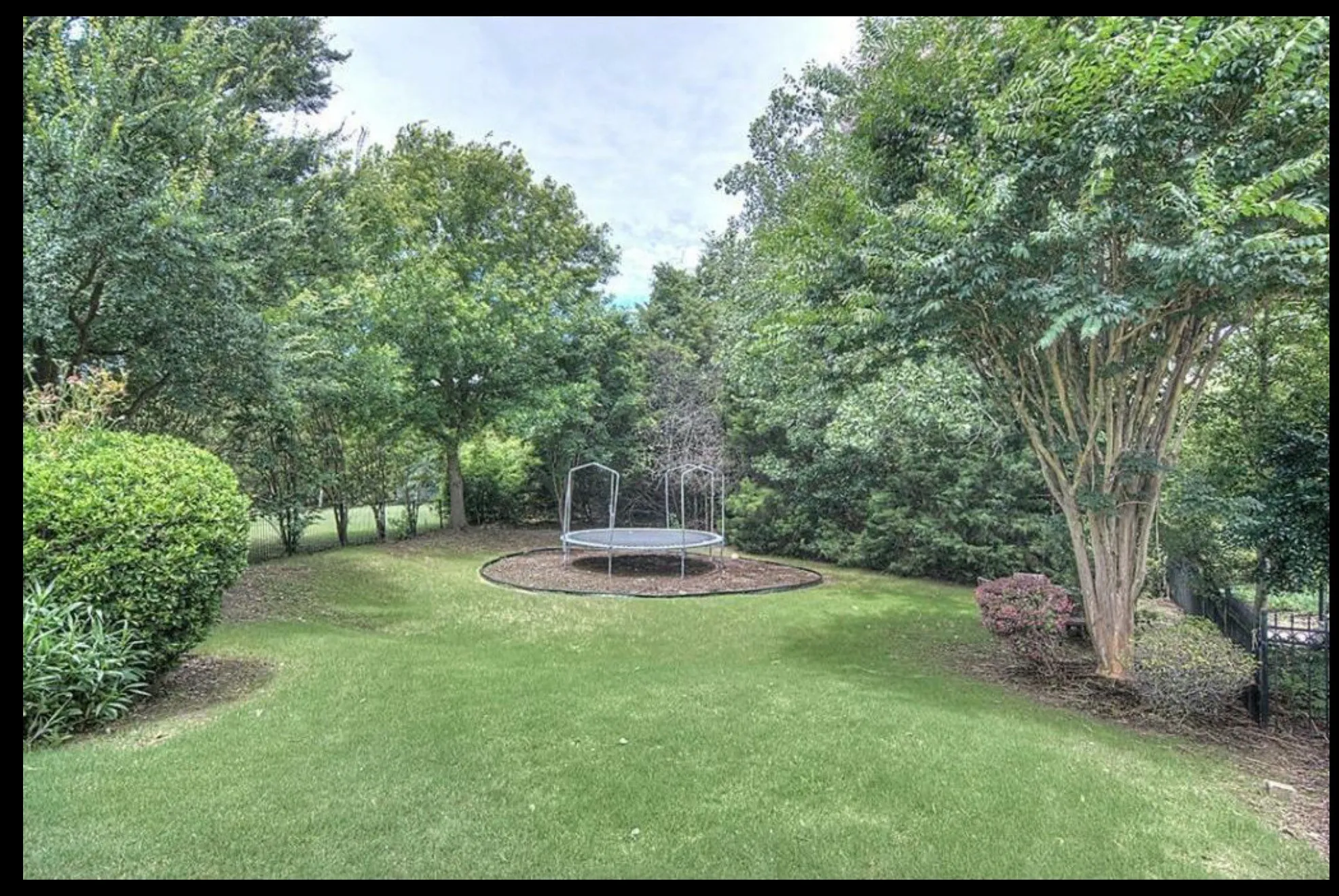 Single Family Residence For Sale in Collin County , 2880 Hidden Creek Lane, Mc Kinney, Texas 75072, 6 Bedroom, 6 Bathroom, 3 Garage spaces, 7,167 Sqft, built in 1998, mls#21324527, Real Estate Agent in Mc Kinney, Homes For Sale in Collin county, Homes For Sale in Mc Kinney, Realtor in Mc Kinney Texas, Real Estate Brokerage Independent Realty Texas, Luminita Cordes Realtor