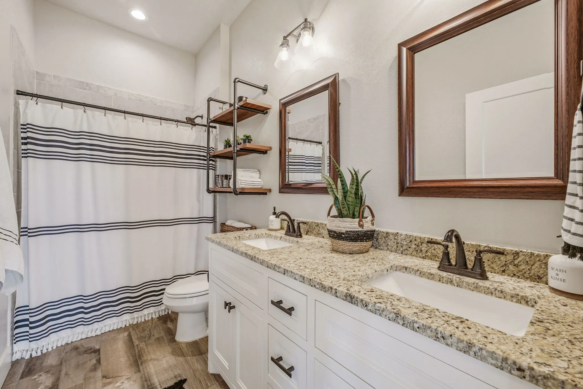 Single Family Residence For Sale in Palo Pinto County , 1220 Green Elm Road, Graford, Texas 76449, 3 Bedroom, 3 Bathroom, 2 Garage spaces, 1,991 Sqft, built in 2021, Price $494,000, mls#21326994, Real Estate Agent in Graford, Homes For Sale in Palo Pinto county, Homes For Sale in Graford, Realtor in Graford Texas, Real Estate Brokerage Independent Realty Texas, Luminita Cordes Realtor