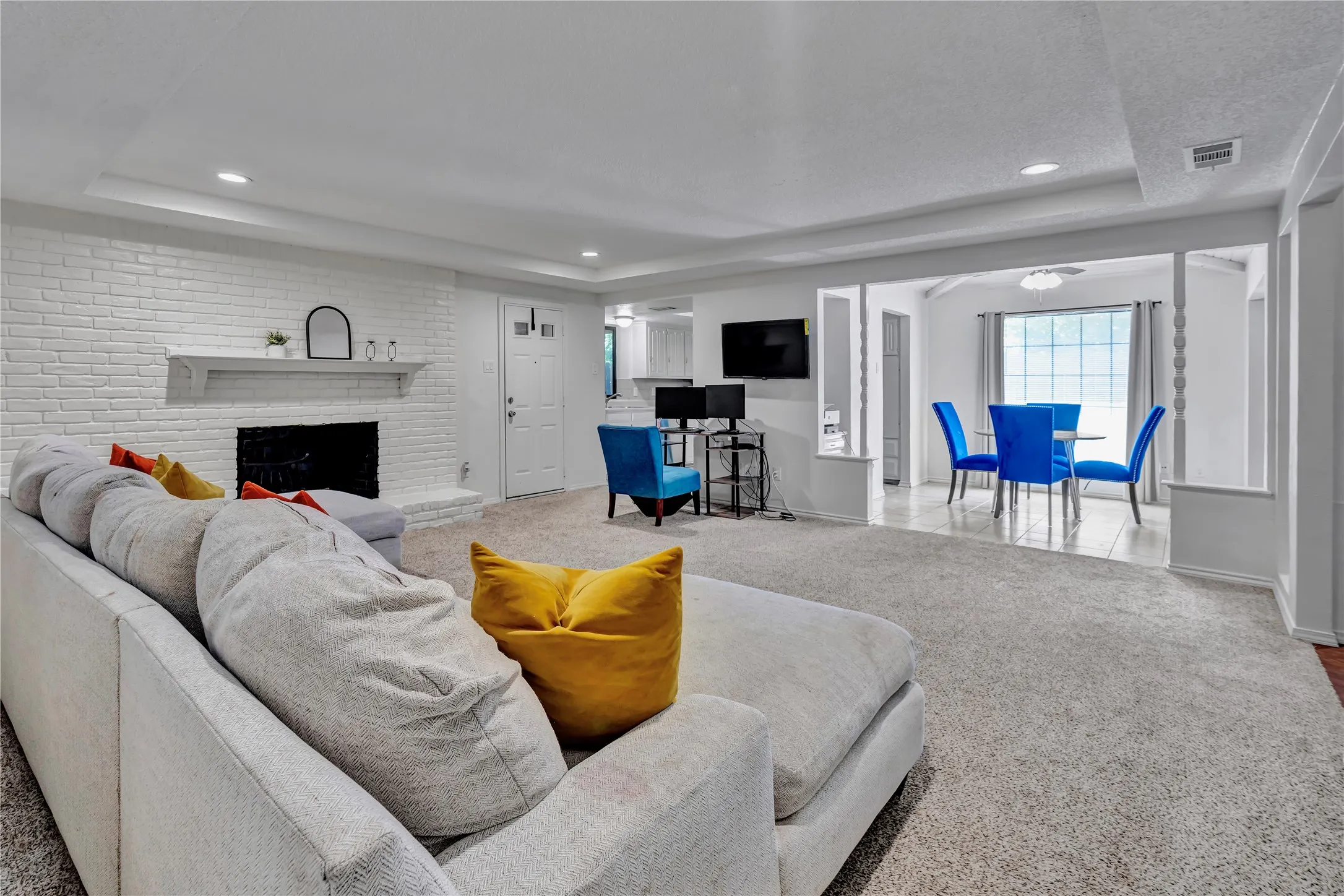 Single Family Residence For Sale in Dallas County , 801 Waynelee Drive, Lancaster, Texas 75146, 3 Bedroom, 2 Bathroom, 2 Garage spaces, 1,813 Sqft, built in 1977, mls#21327674, Real Estate Agent in Lancaster, Homes For Sale in Dallas county, Homes For Sale in Lancaster, Realtor in Lancaster Texas, Real Estate Brokerage Independent Realty Texas, Luminita Cordes Realtor