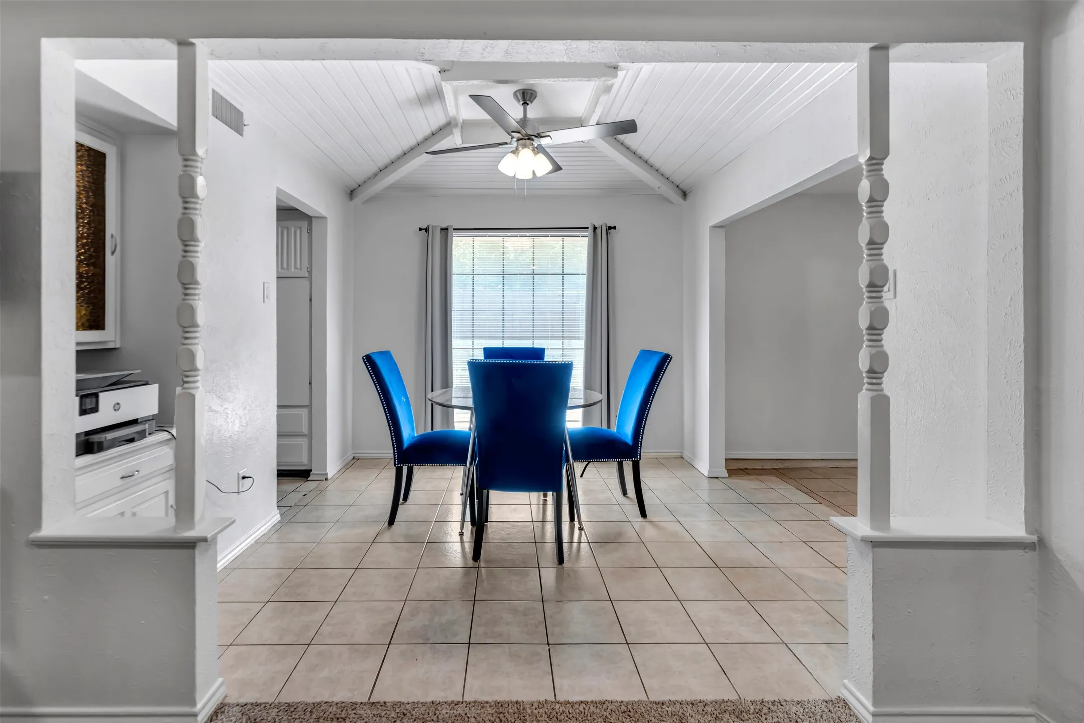 Single Family Residence For Sale in Dallas County , 801 Waynelee Drive, Lancaster, Texas 75146, 3 Bedroom, 2 Bathroom, 2 Garage spaces, 1,813 Sqft, built in 1977, mls#21327674, Real Estate Agent in Lancaster, Homes For Sale in Dallas county, Homes For Sale in Lancaster, Realtor in Lancaster Texas, Real Estate Brokerage Independent Realty Texas, Luminita Cordes Realtor