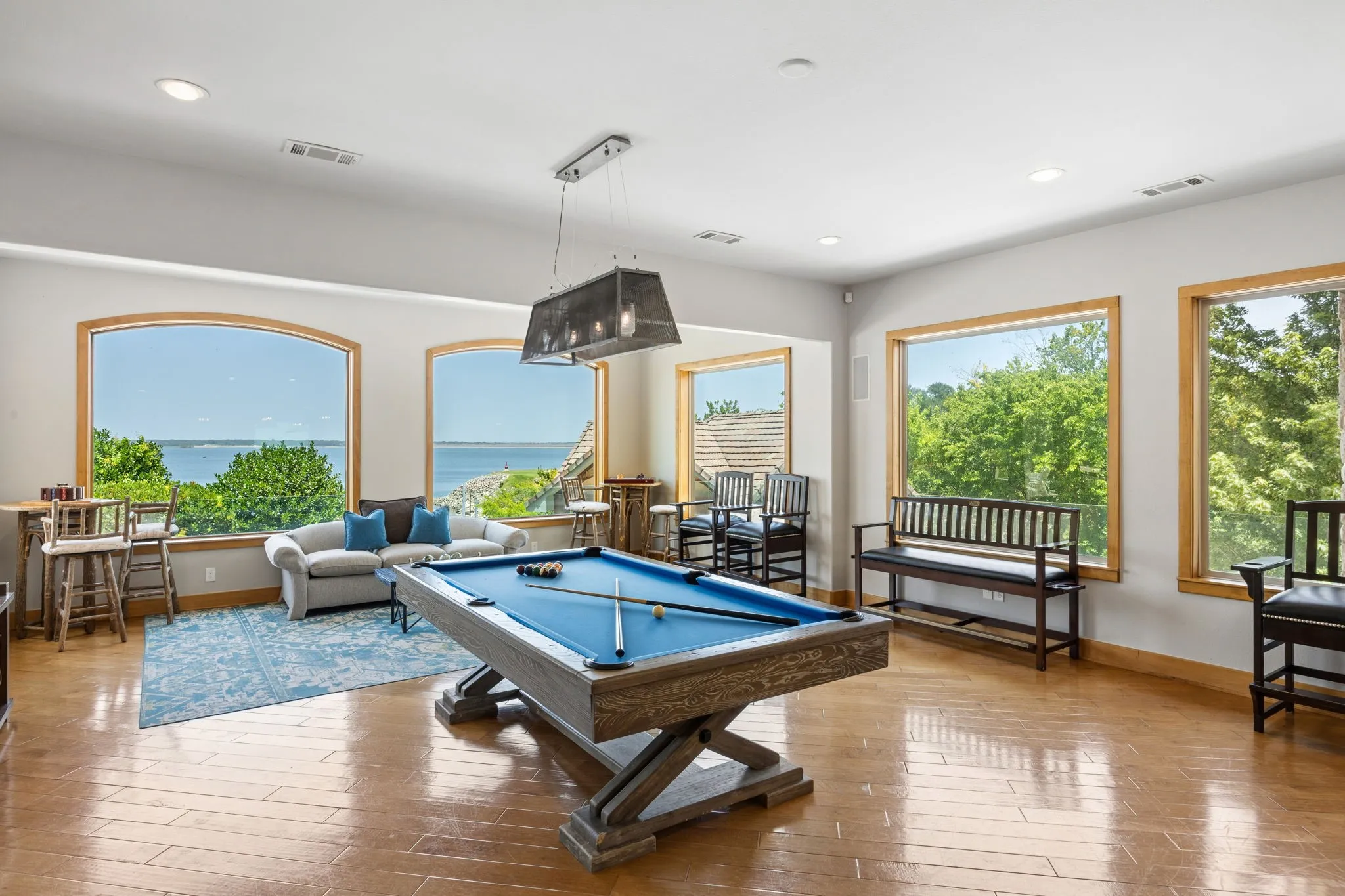 Single Family Residence For Sale in Grayson County , 362 Thompson Heights Drive, Denison, Texas 75020, 7 Bedrooms, 10 Bathrooms, 2 Garage spaces, 11,551 Sqft, built in 2003, Price $9,900,000, mls#21326263, Real Estate Agent in Denison, Homes For Sale in Grayson county, Homes For Sale in Denison, Realtor in Denison Texas, Real Estate Brokerage Independent Realty Texas, Luminita Cordes Realtor