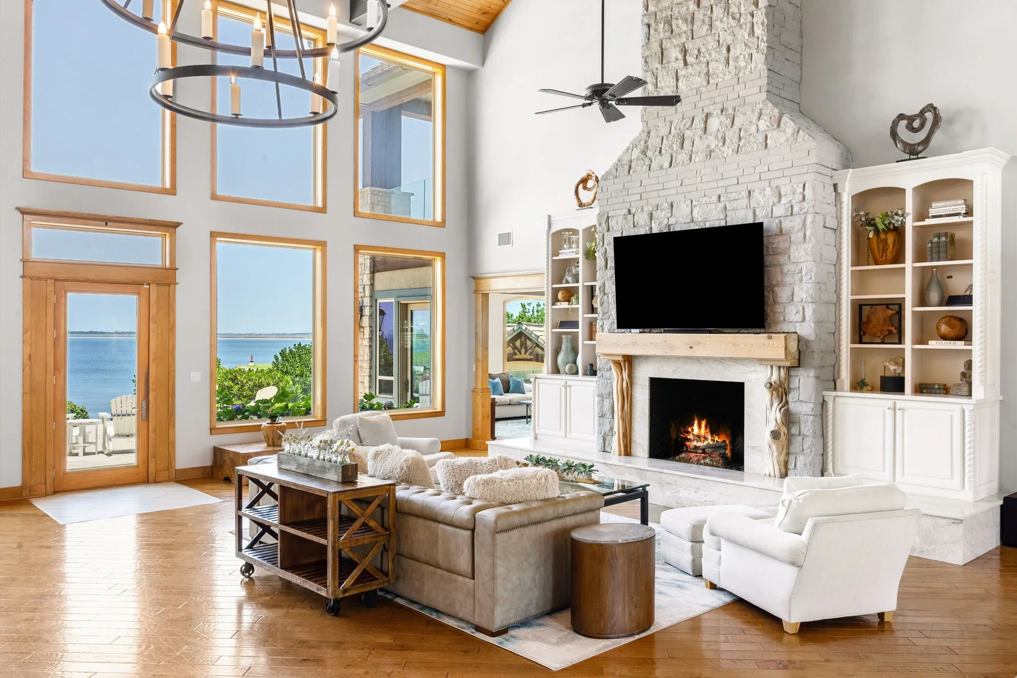 Single Family Residence For Sale in Grayson County , 362 Thompson Heights Drive, Denison, Texas 75020, 7 Bedrooms, 10 Bathrooms, 2 Garage spaces, 11,551 Sqft, built in 2003, Price $9,900,000, mls#21326263, Real Estate Agent in Denison, Homes For Sale in Grayson county, Homes For Sale in Denison, Realtor in Denison Texas, Real Estate Brokerage Independent Realty Texas, Luminita Cordes Realtor