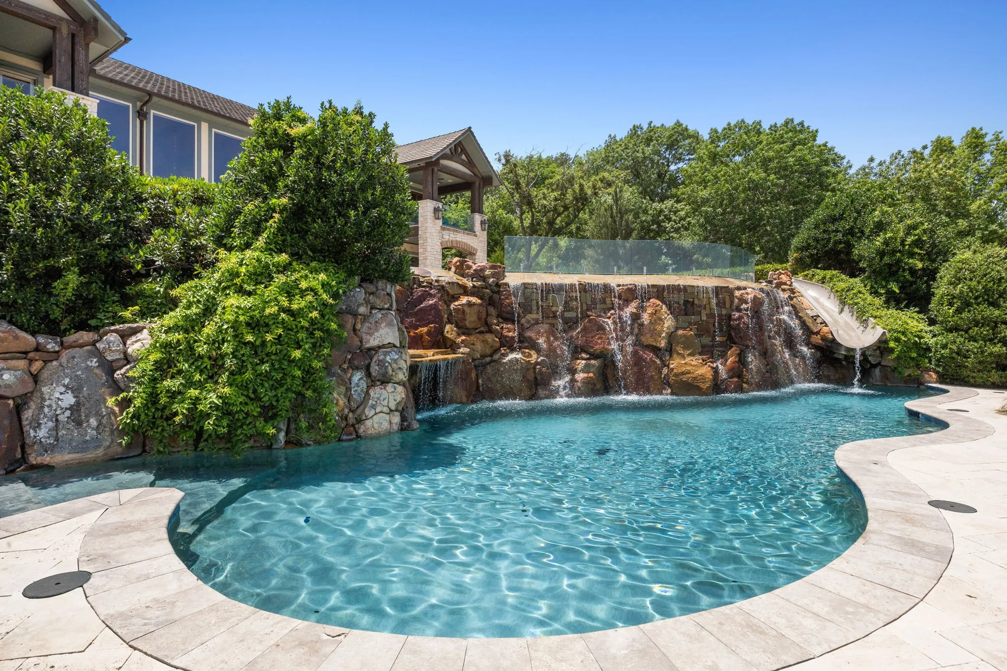Single Family Residence For Sale in Grayson County , 362 Thompson Heights Drive, Denison, Texas 75020, 7 Bedrooms, 10 Bathrooms, 2 Garage spaces, 11,551 Sqft, built in 2003, Price $9,900,000, mls#21326263, Real Estate Agent in Denison, Homes For Sale in Grayson county, Homes For Sale in Denison, Realtor in Denison Texas, Real Estate Brokerage Independent Realty Texas, Luminita Cordes Realtor