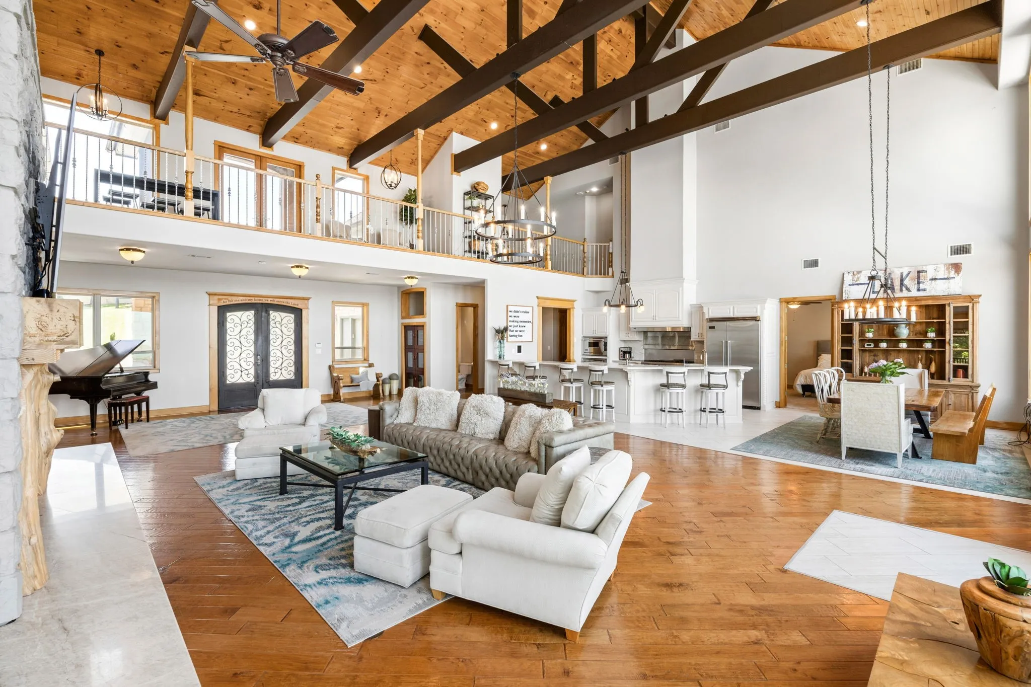 Single Family Residence For Sale in Grayson County , 362 Thompson Heights Drive, Denison, Texas 75020, 7 Bedrooms, 10 Bathrooms, 2 Garage spaces, 11,551 Sqft, built in 2003, Price $9,900,000, mls#21326263, Real Estate Agent in Denison, Homes For Sale in Grayson county, Homes For Sale in Denison, Realtor in Denison Texas, Real Estate Brokerage Independent Realty Texas, Luminita Cordes Realtor